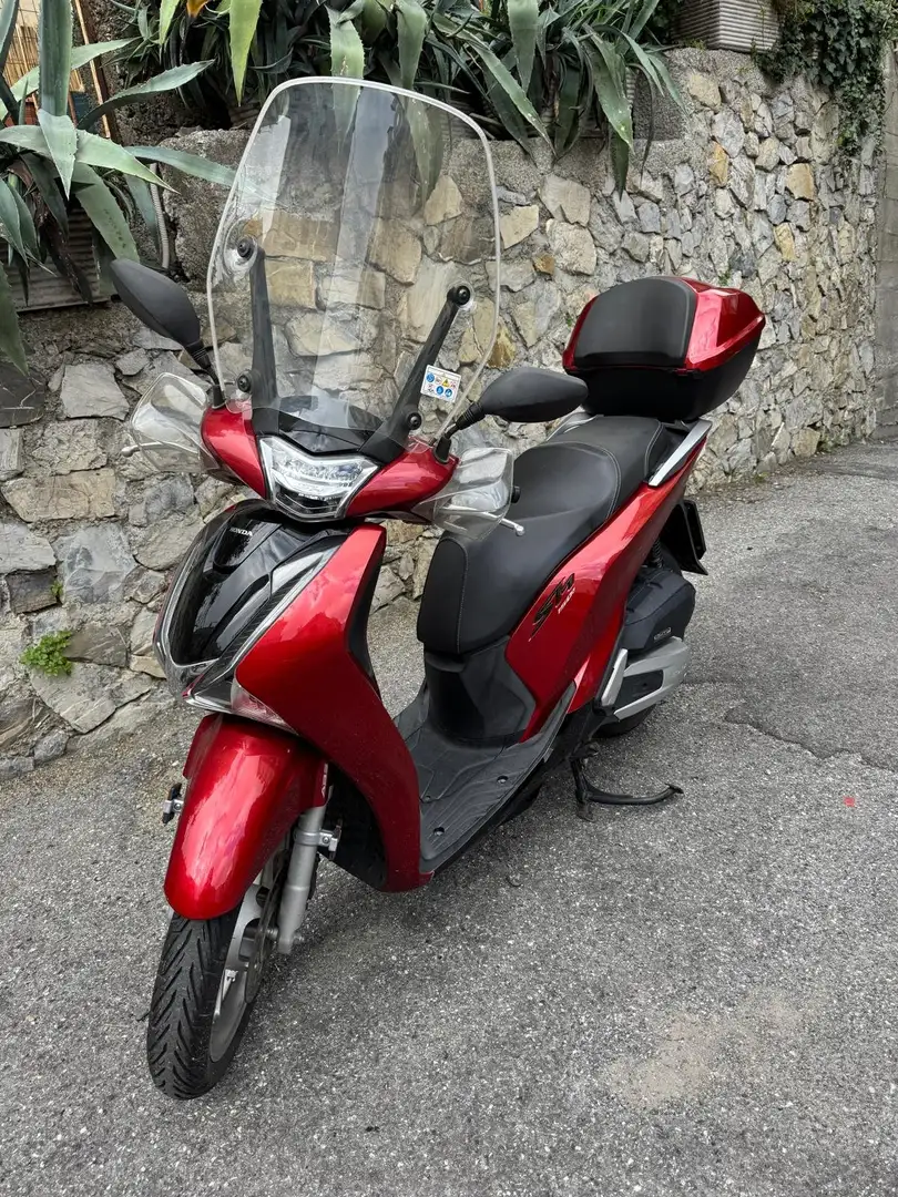 Honda SH 150i Červená - 1