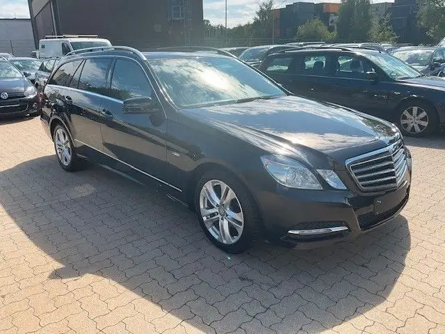 Mercedes-Benz E 220 T-Modell TÜV 01.2027 Automatik