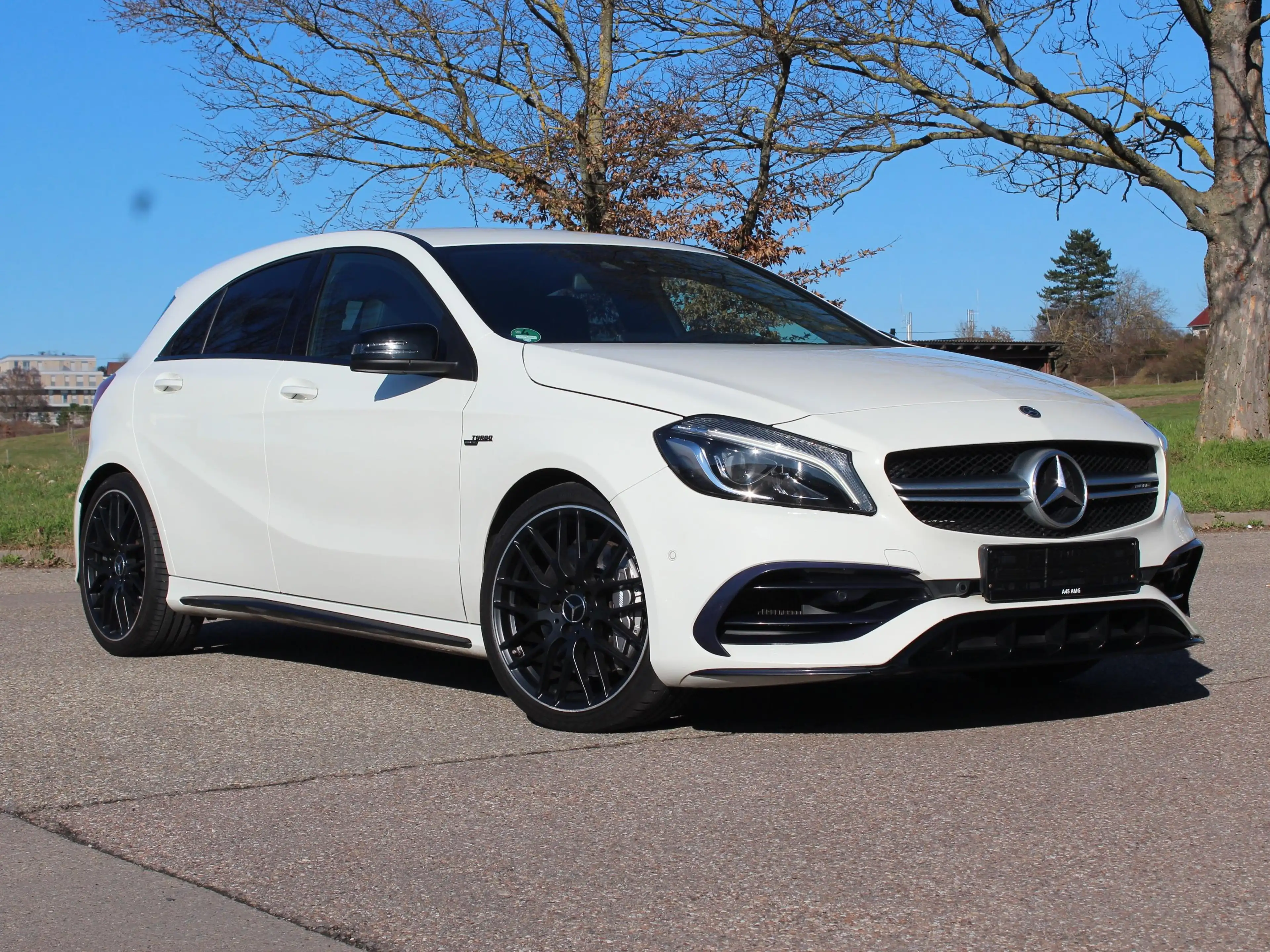 Mercedes-Benz A 45 AMG A 45 AMG: Winter&Sommerräder, Scheckh., Designo — photo 14
