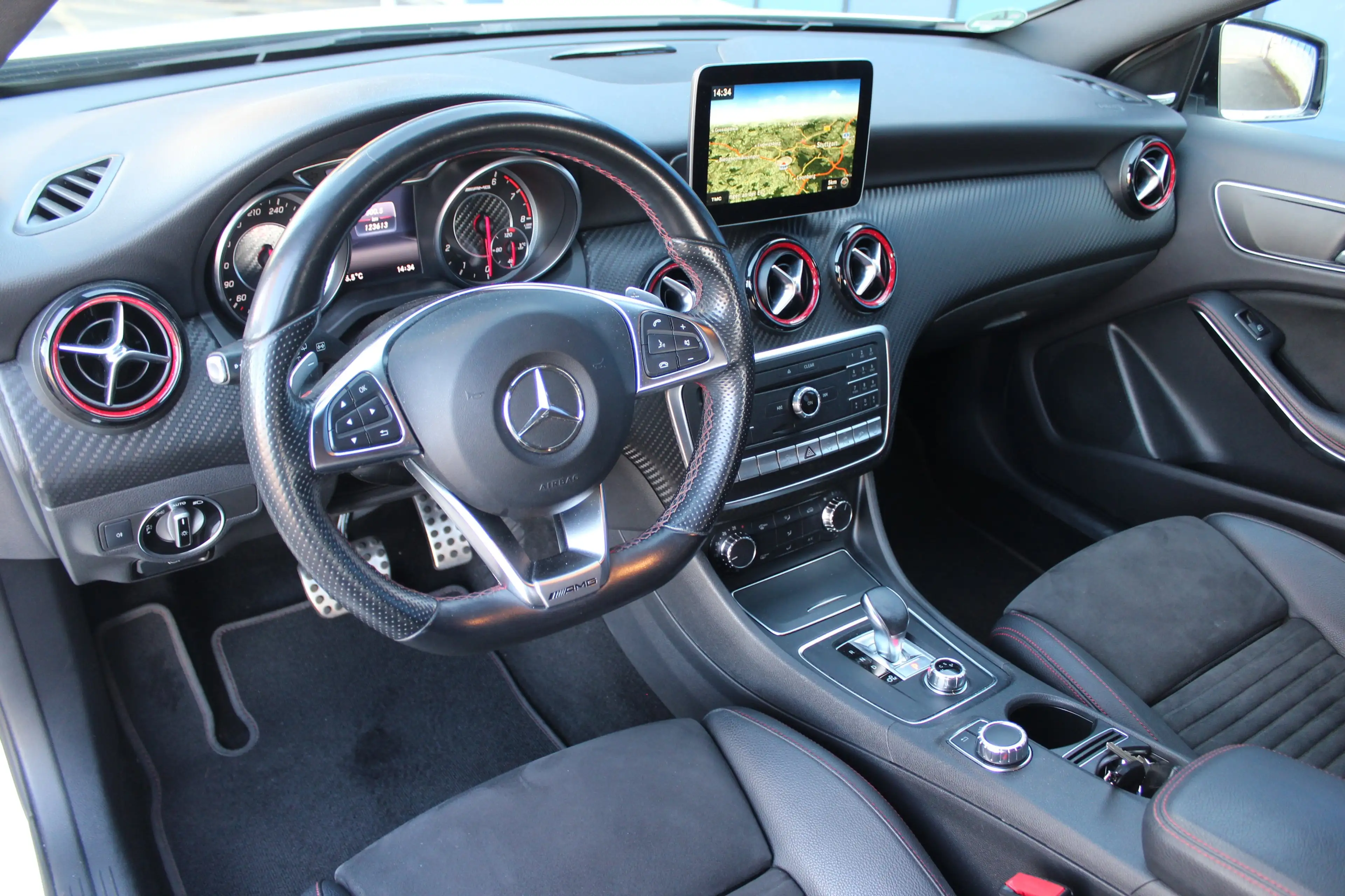 Mercedes-Benz A 45 AMG A 45 AMG: Winter&Sommerräder, Scheckh., Designo — photo 7