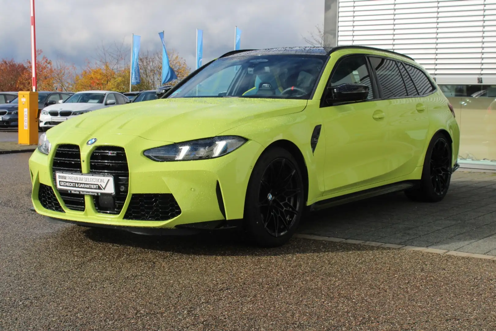 BMW M3 Competition xDrive Tour Inno Harman 360 Cam Gelb - 2