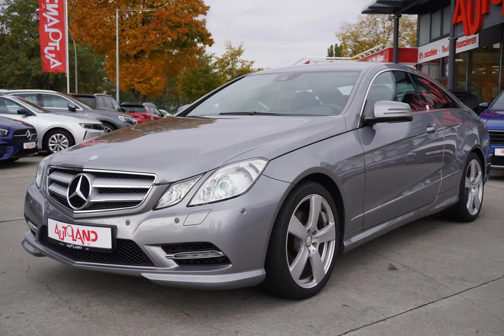 Mercedes-Benz E 200 E350 CGI BlueEfficiency Avantgarde Bi-Xenon Navi Argent - 1