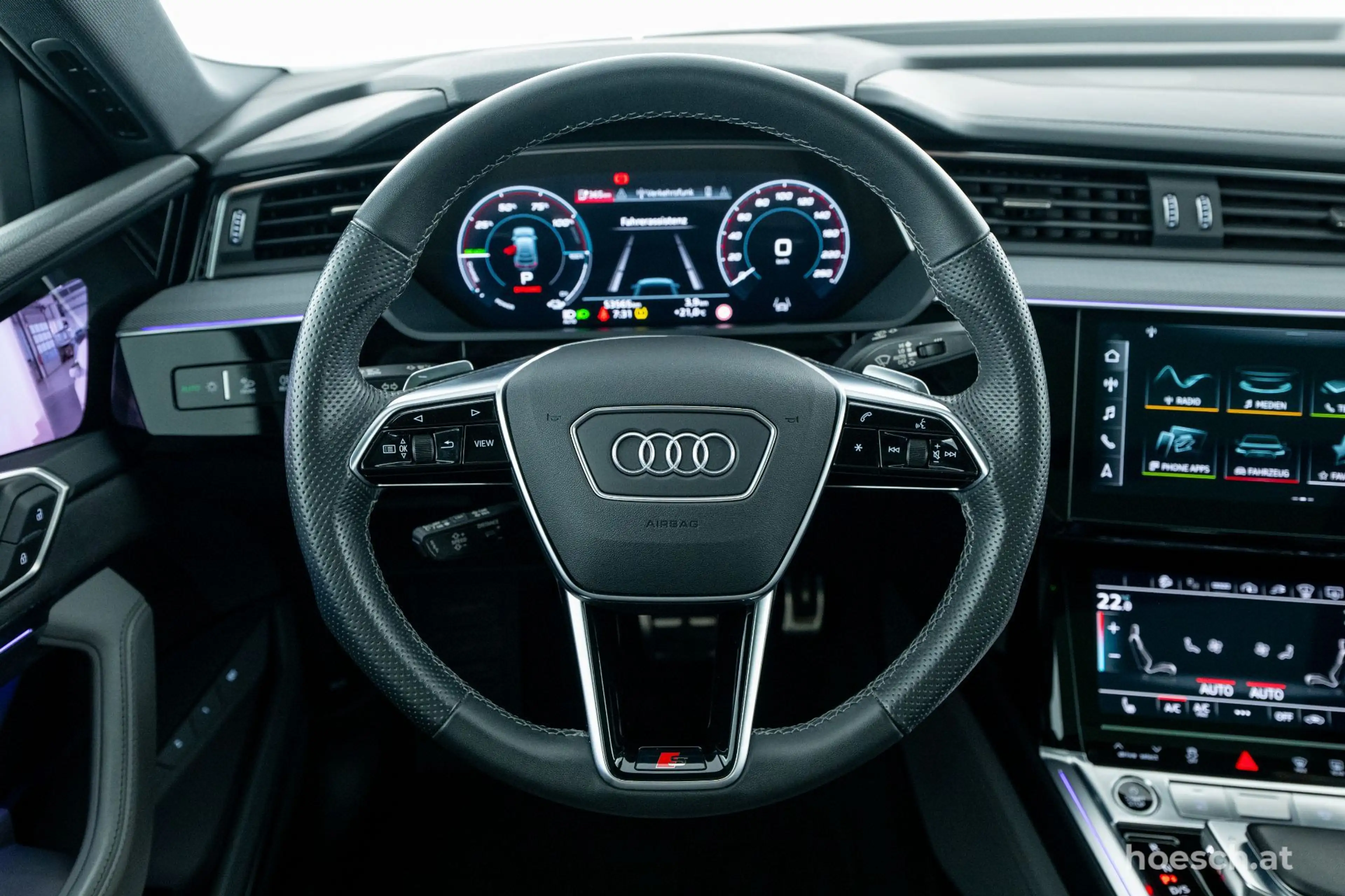 Audi Q8 e-tron 55 SB quattro 2x S-LINE DIGITAL SOFTCLOSE LEDER — photo 6