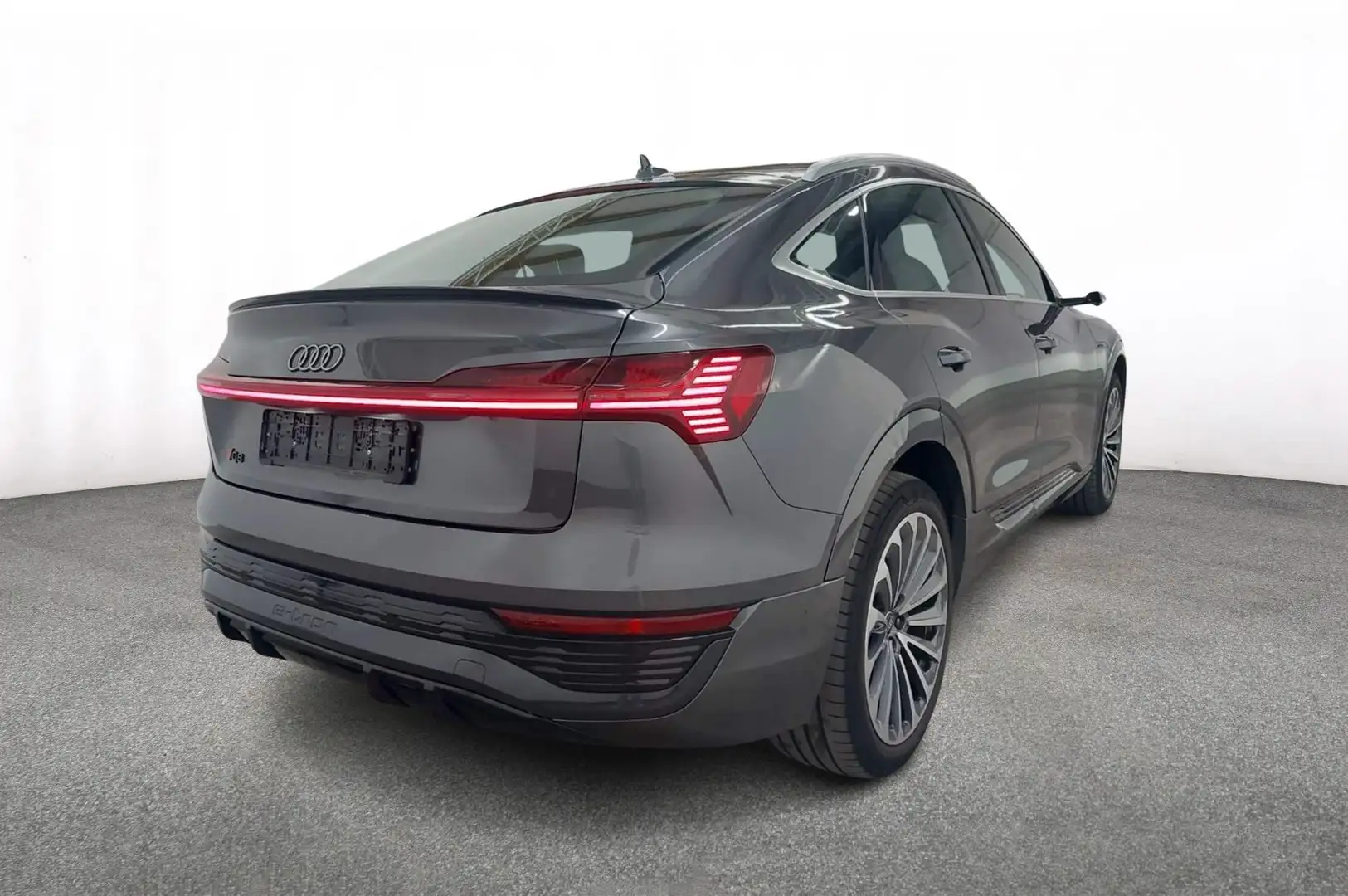 Audi Q8 e-tron 55 SB quattro 2x S-LINE DIGITAL SOFTCLOSE LEDER Grau - 2