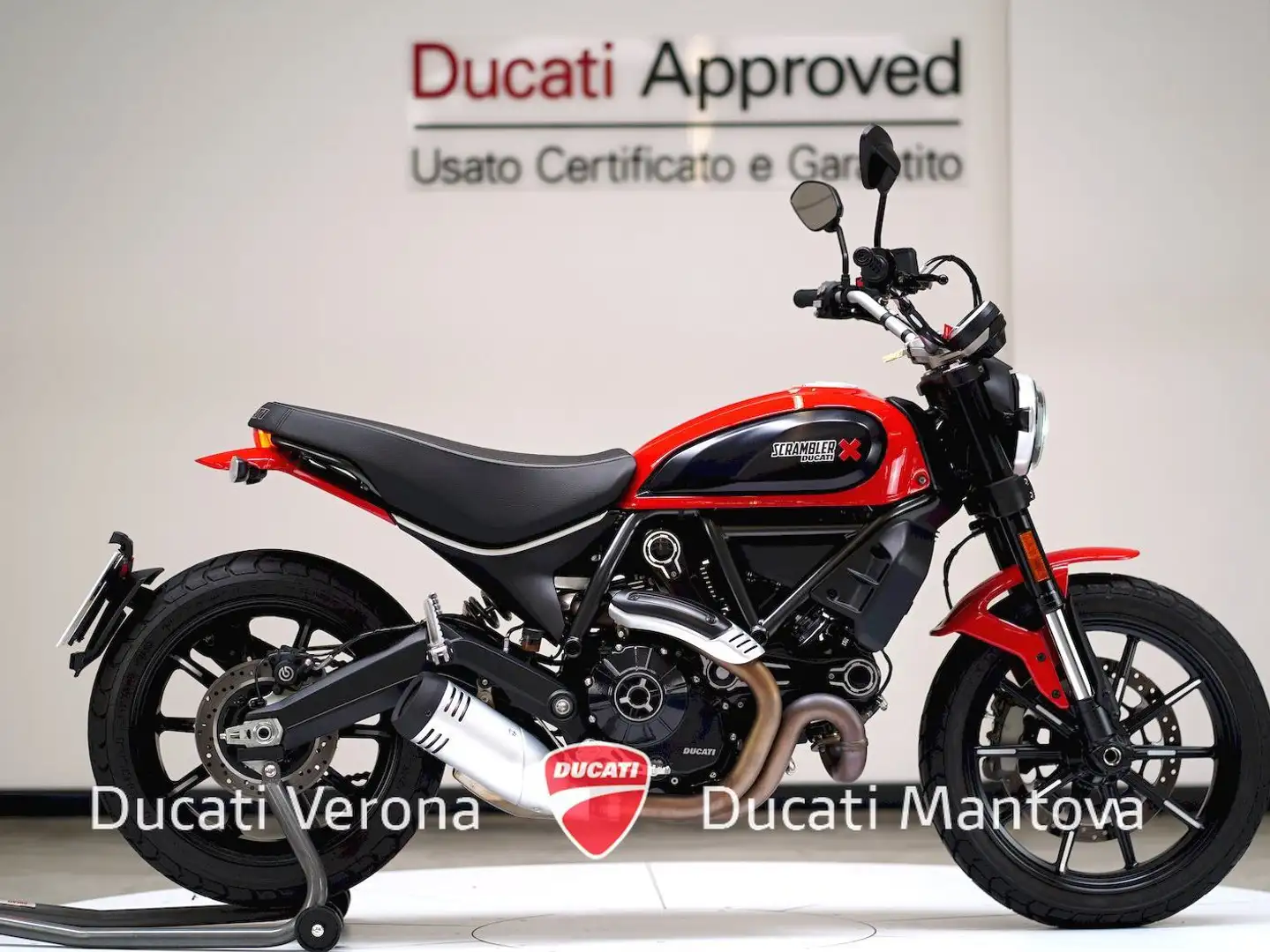 Ducati Scrambler Scrambler 800 Icon solo 3.926 km Rot - 1