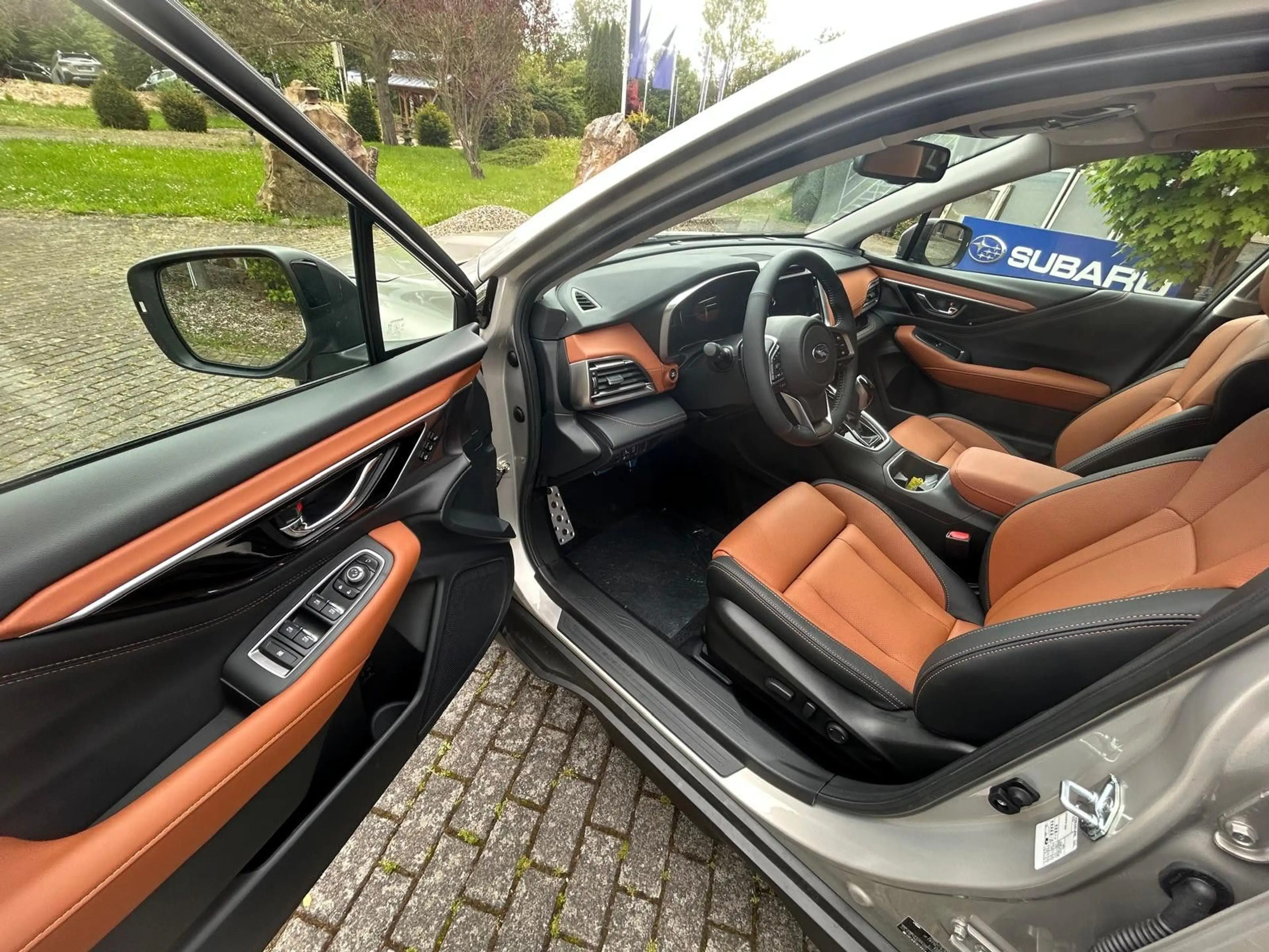 Subaru OUTBACK 2.5i Platinum Lineartronic Modell 2025 — photo 9