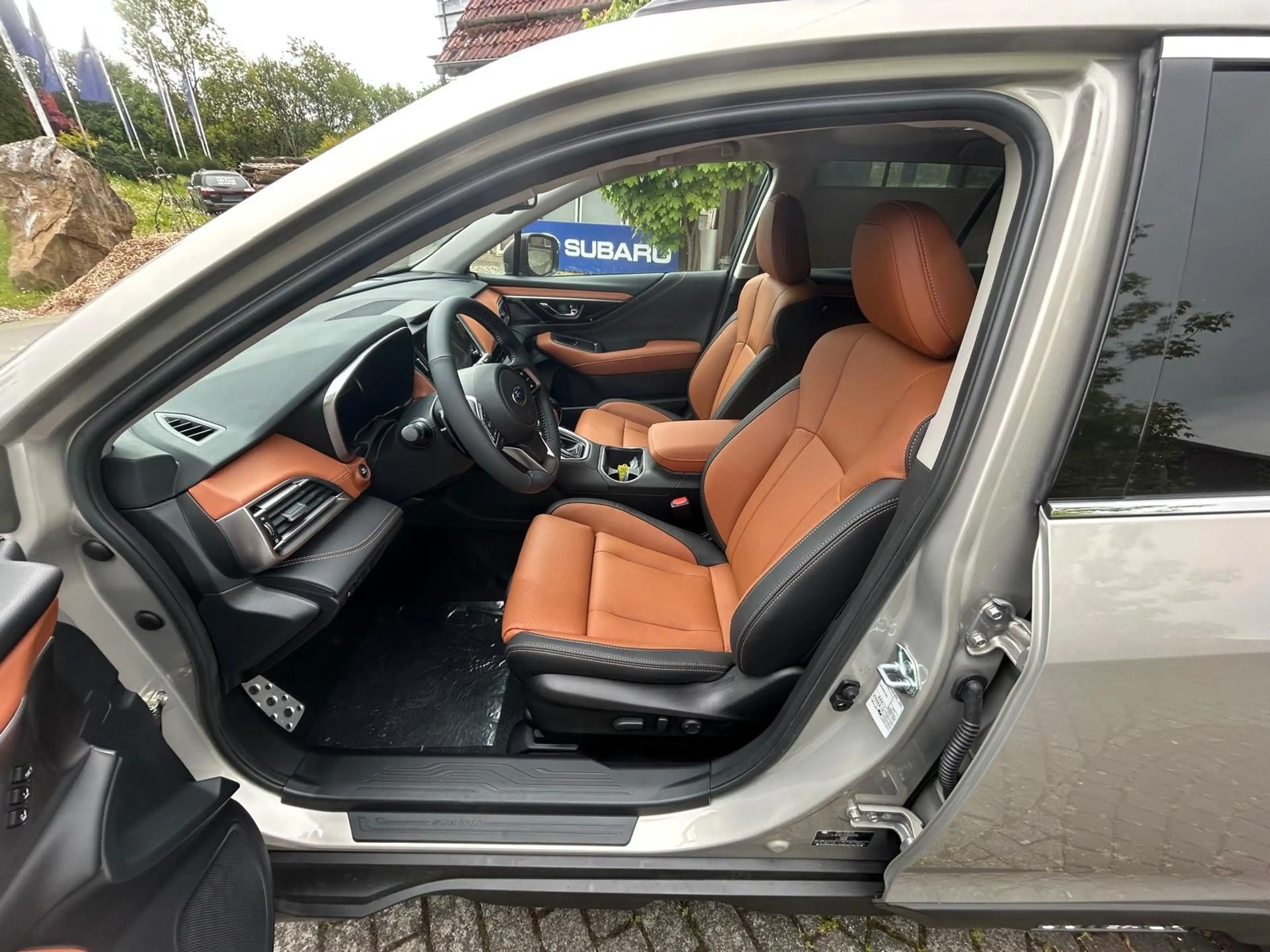 Subaru OUTBACK 2.5i Platinum Lineartronic Modell 2025 — photo 10