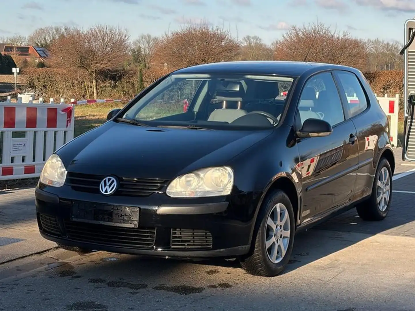 Volkswagen Golf V Lim.*TÜV Neu*Service Neu*Elektr. Fenster Schwarz - 1