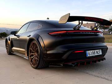 Taycan 4S