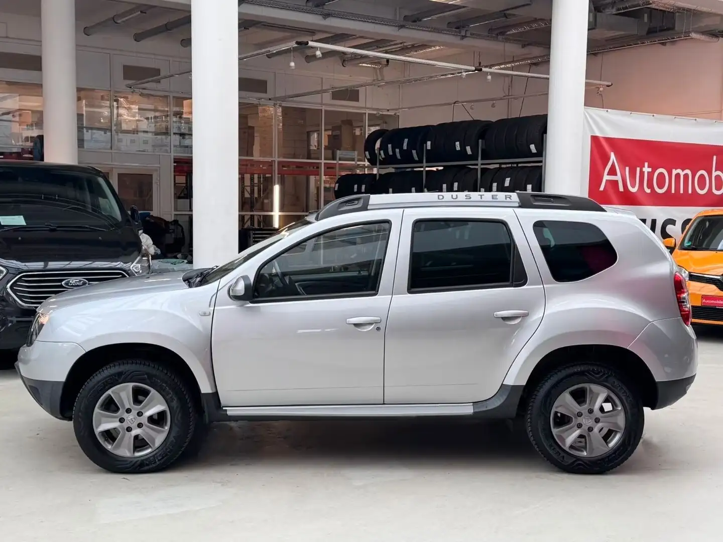 Dacia Duster LPG Prestige 4x2 NAVI+AHK+SITZHZG+PDC Silber - 2