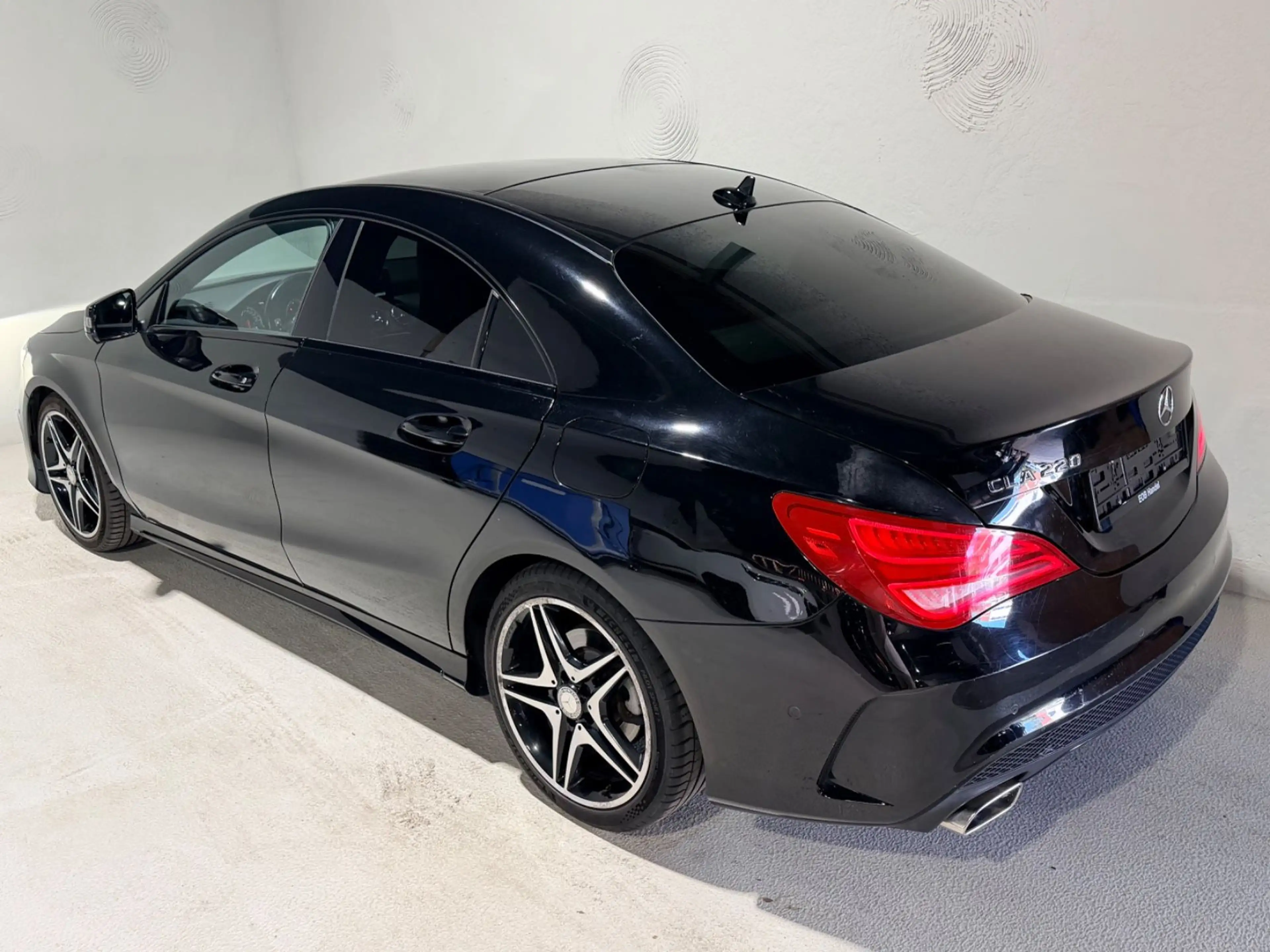 Mercedes-Benz CLA 220 CDI d AMG Line *Pano*Kamera*Leder — photo 8
