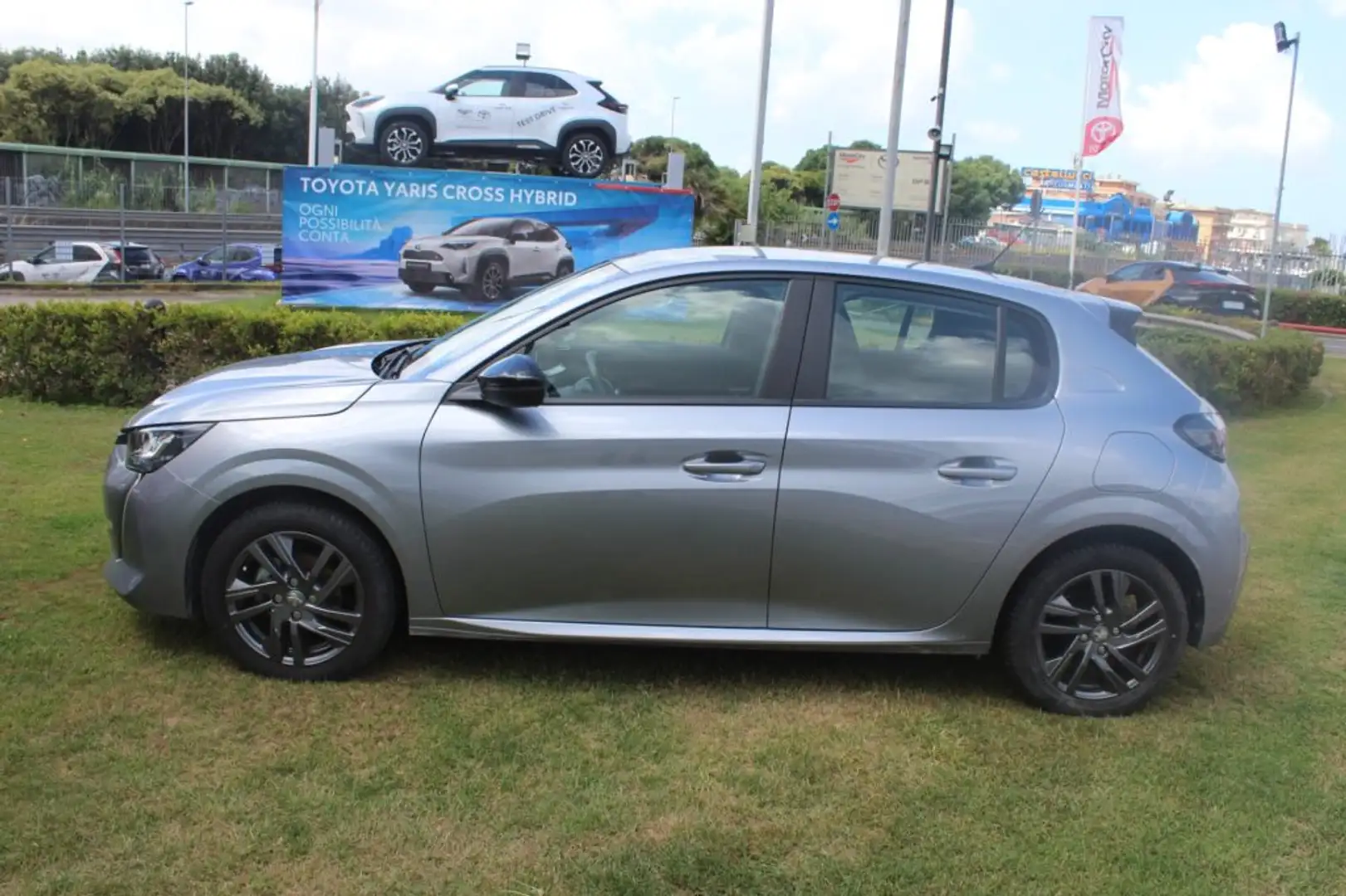 Peugeot 208 PureTech 75 Stop&Start 5 porte Active Gris - 2