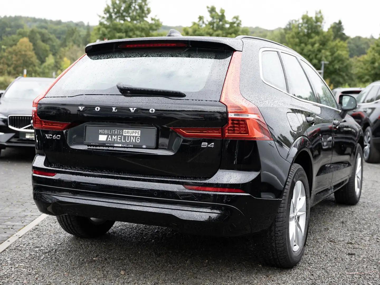 Volvo XC60 B4 B Core aus Erstbesitz SHZ FACEL. LED Schwarz - 2