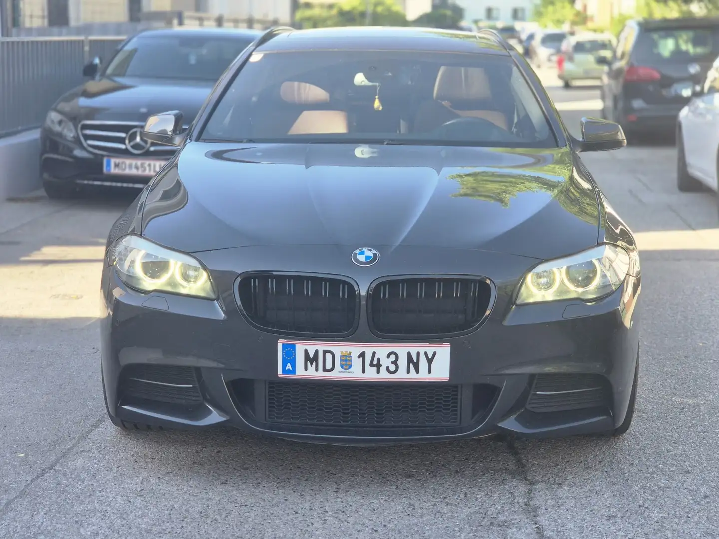 BMW 530 530 d, M-Paket, Hinterachslenkung,Head Up Grau - 2