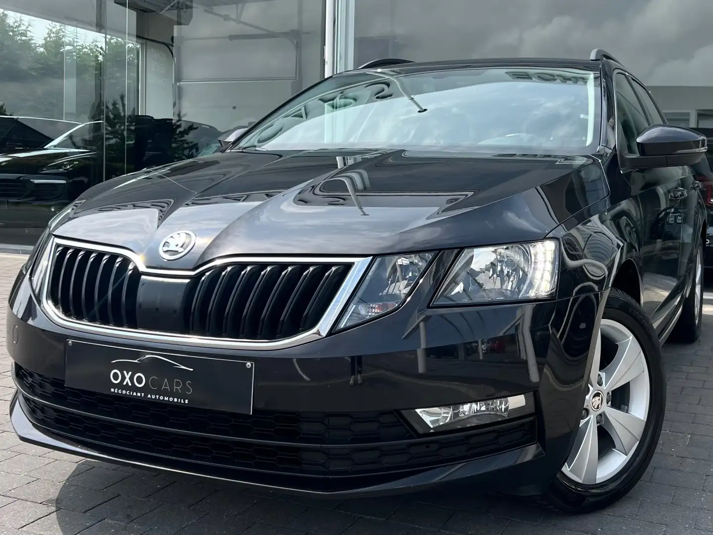 Skoda Octavia 1.5 TSI 130CV / DSG / Essence + CNG / Boite Auto / Noir - 1