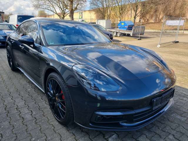 Porsche Panamera 4 S