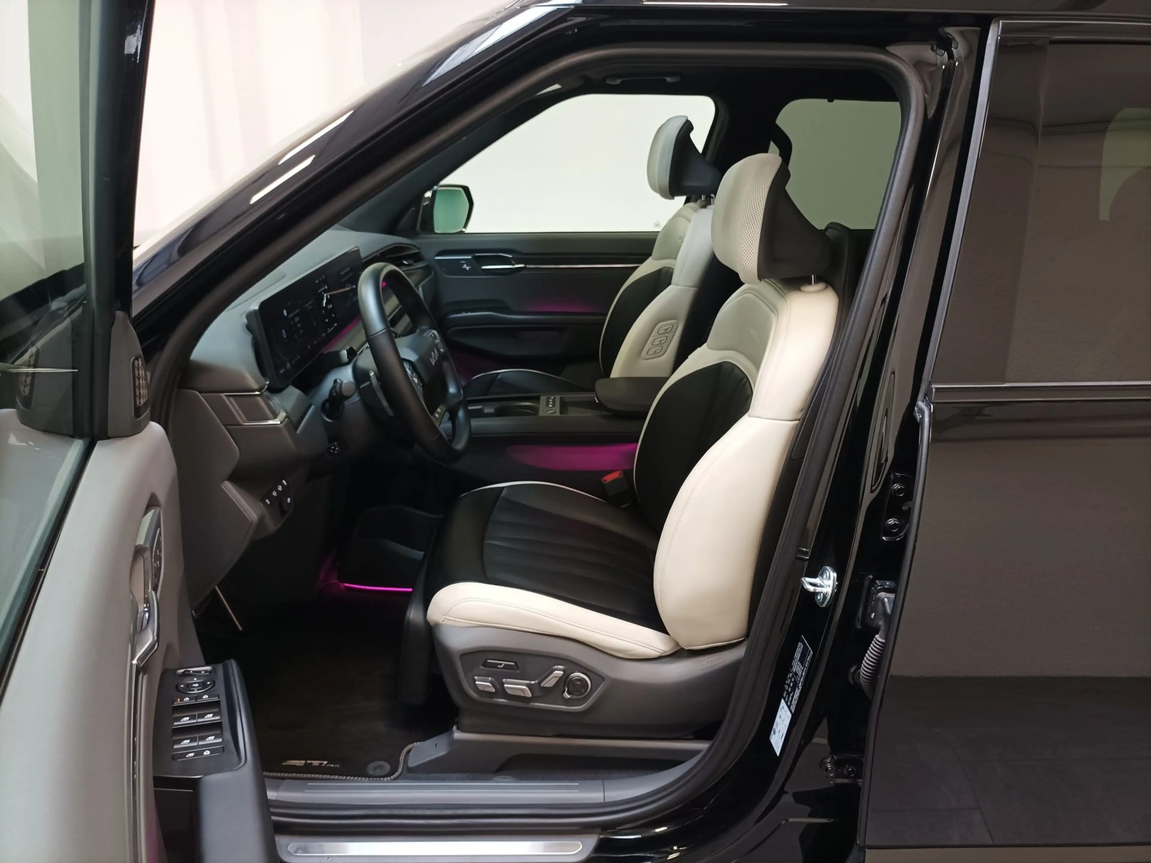 Kia EV9 GT-line|Launch Edition|4WD|Pano|CAM — photo 9
