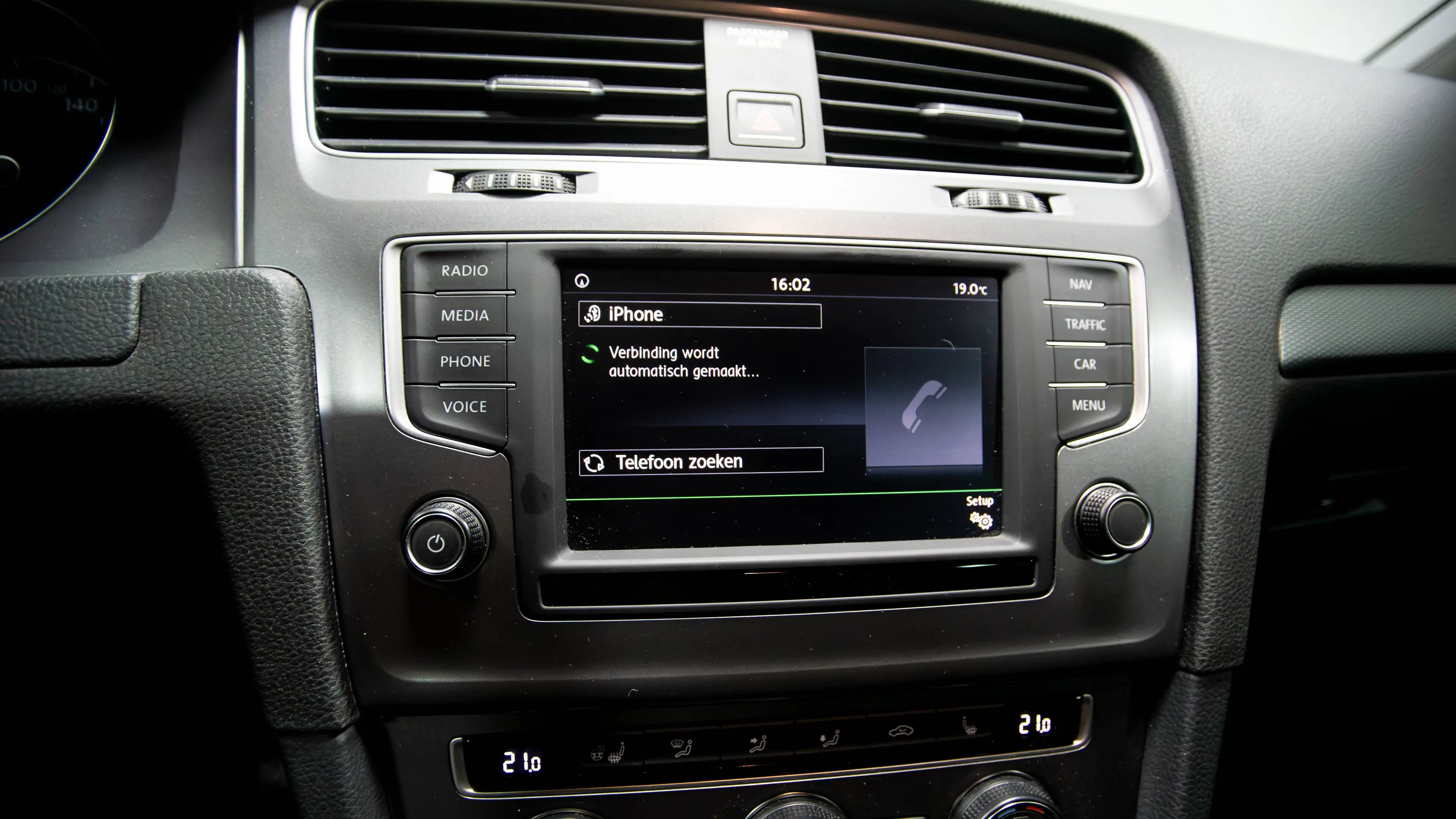 Volkswagen Golf Golf 1.2 TSI Lounge Bluemotion Tech — photo 27