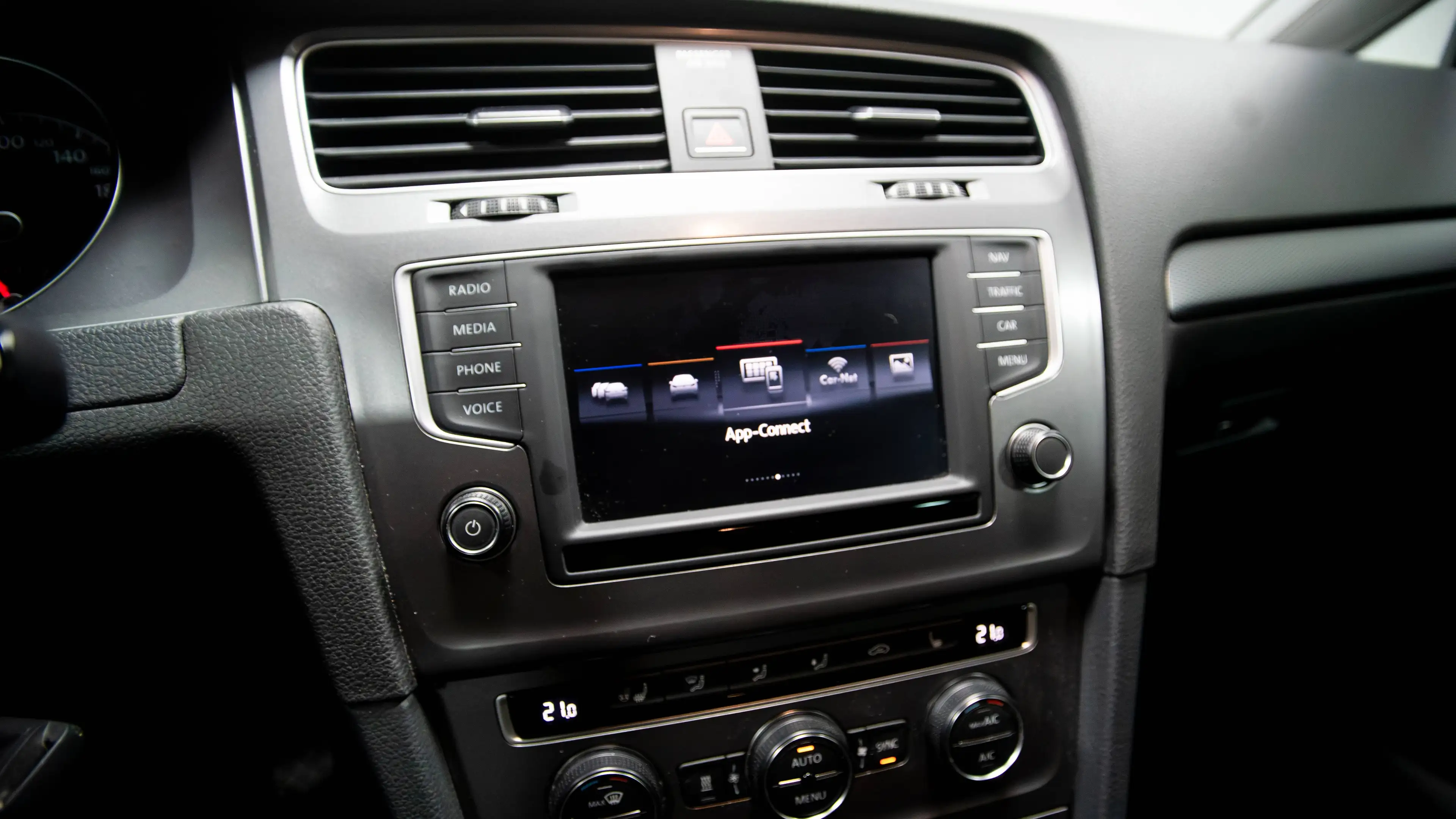 Volkswagen Golf Golf 1.2 TSI Lounge Bluemotion Tech — photo 23