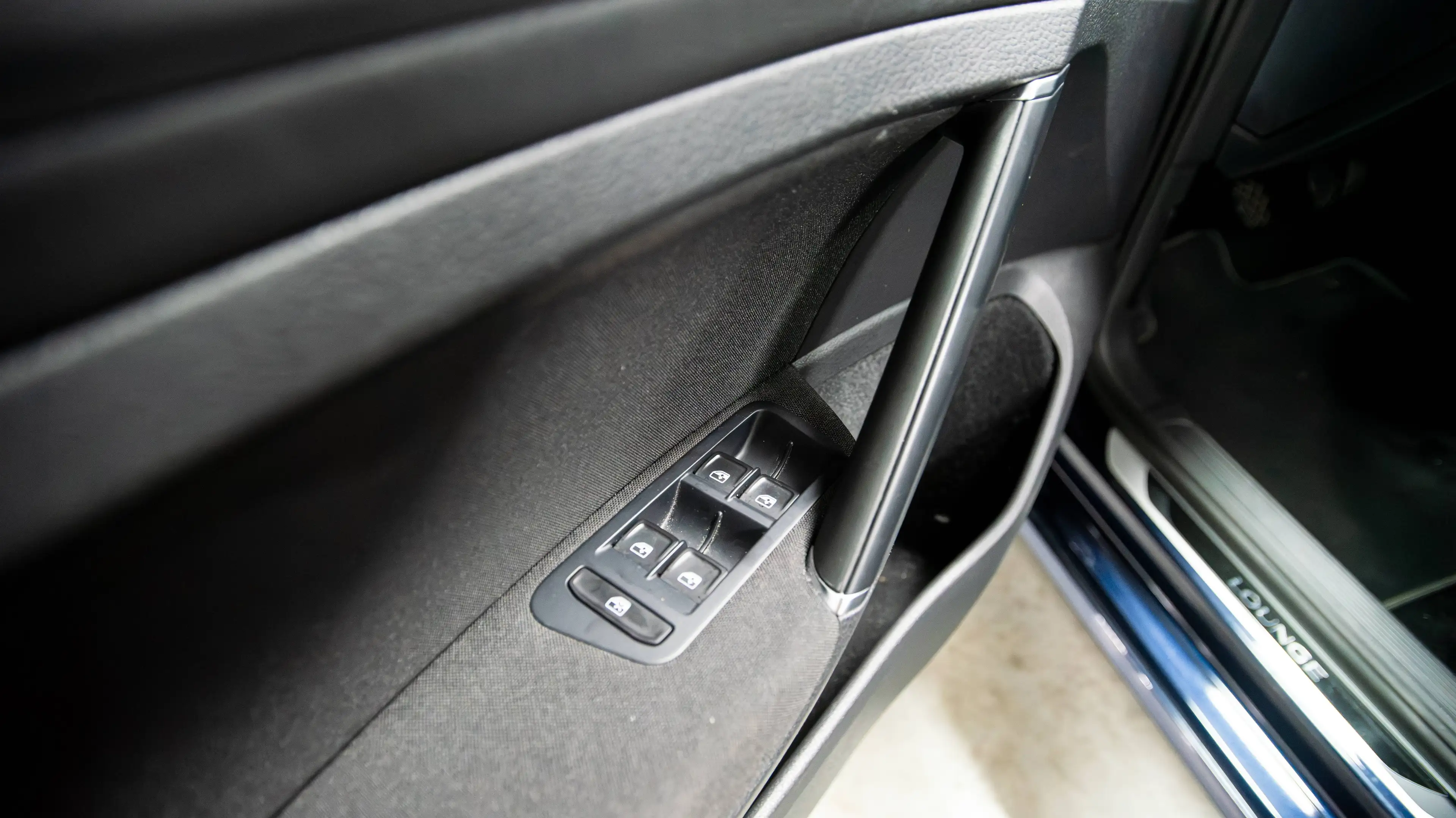 Volkswagen Golf Golf 1.2 TSI Lounge Bluemotion Tech — photo 35