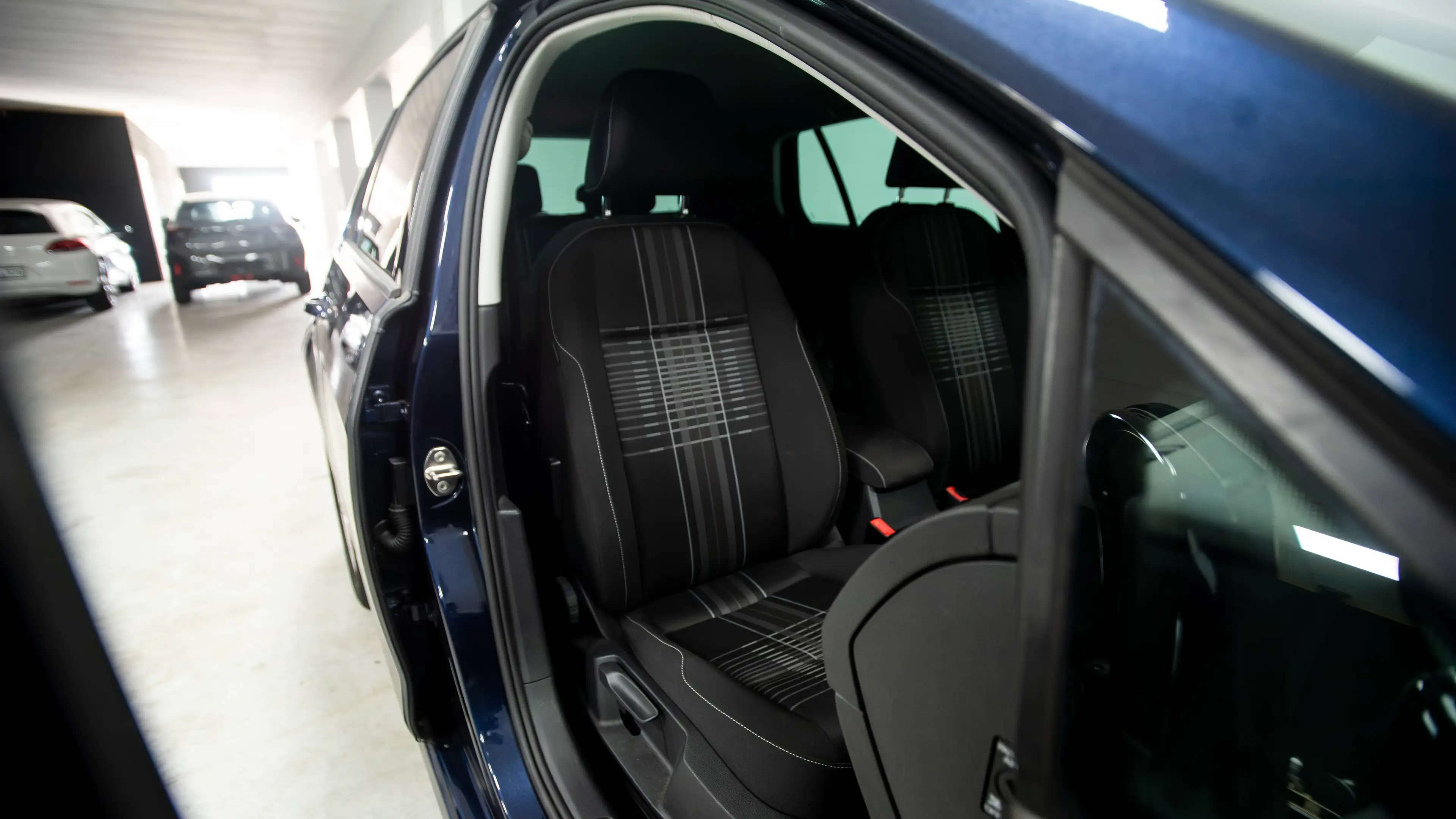 Volkswagen Golf Golf 1.2 TSI Lounge Bluemotion Tech — photo 11