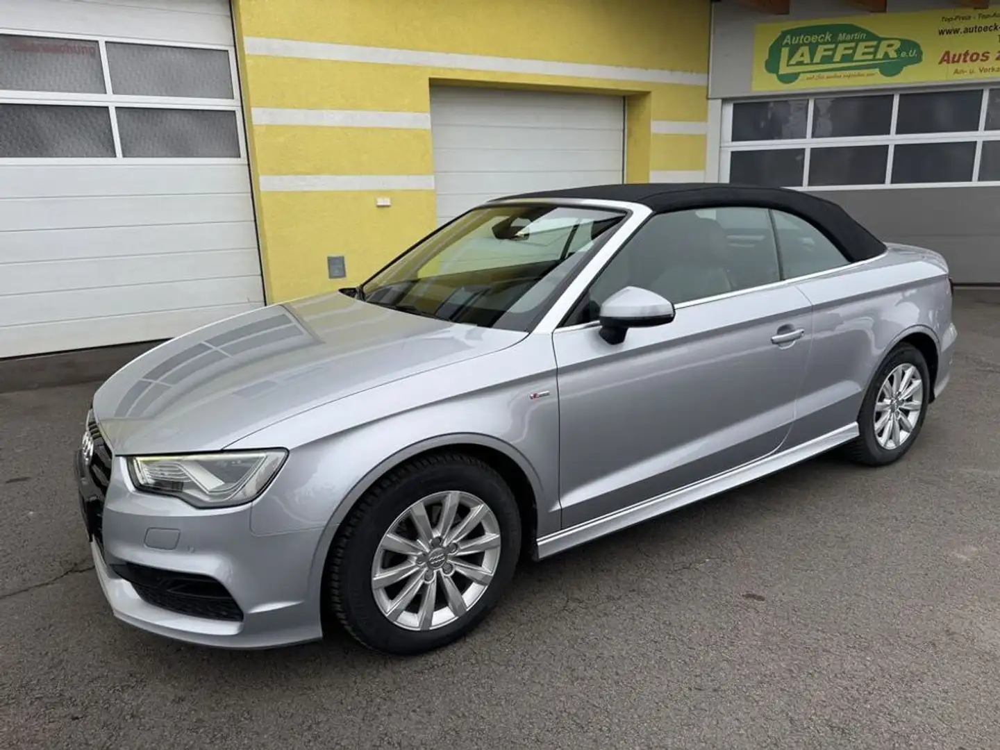 Audi A3 Cabrio Ambiente ultra 1.4TFSI Automatik -S-LINE Silber - 1