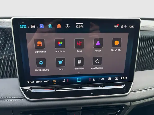 Volkswagen Tiguan view 13