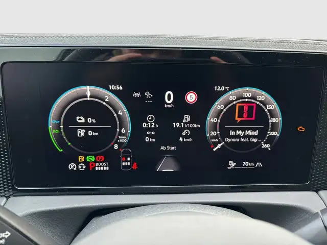 Volkswagen Tiguan view 10