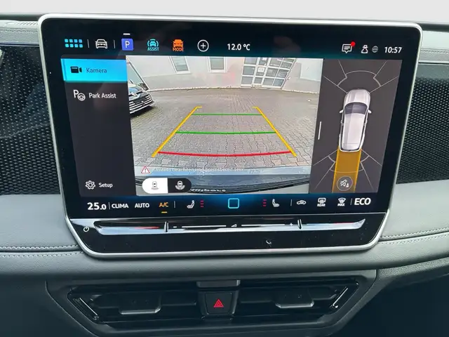 Volkswagen Tiguan view 11