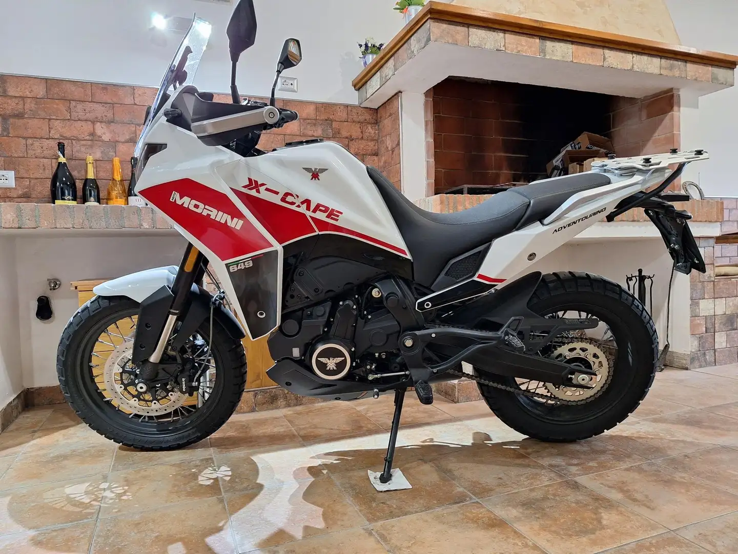 Moto Morini X-Cape 650 ADVENTOURING Blanc - 1