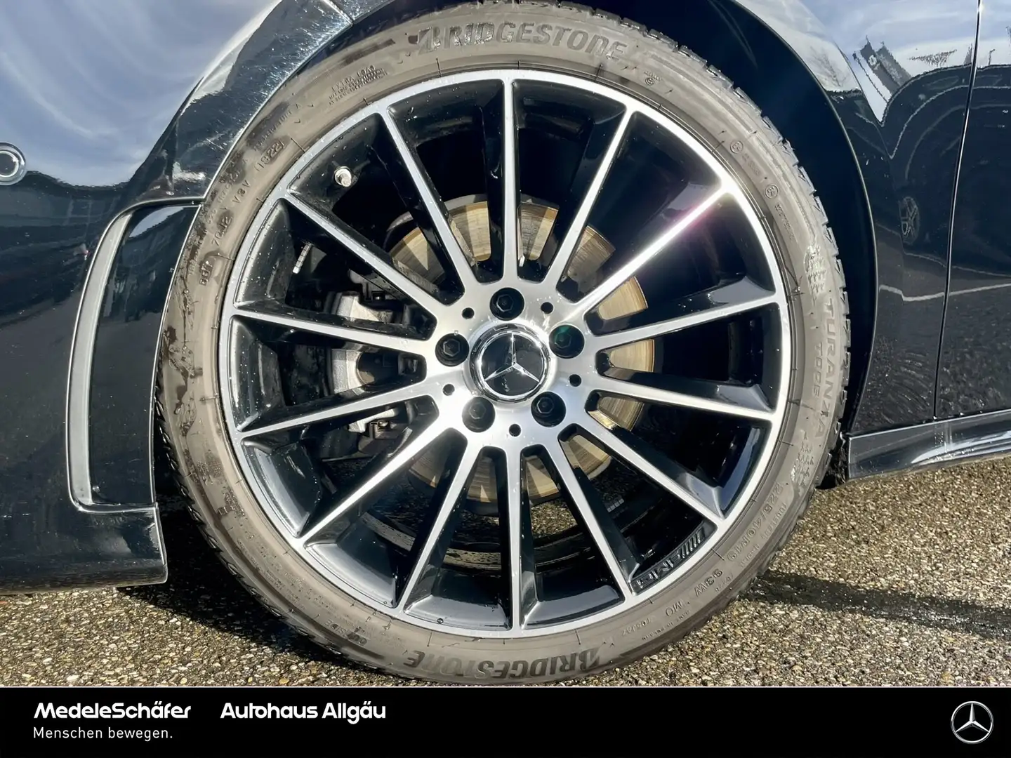 Mercedes-Benz A 200 A 200 Kompaktlimousine AMG Night MLed Pano Ambi Schwarz - 2