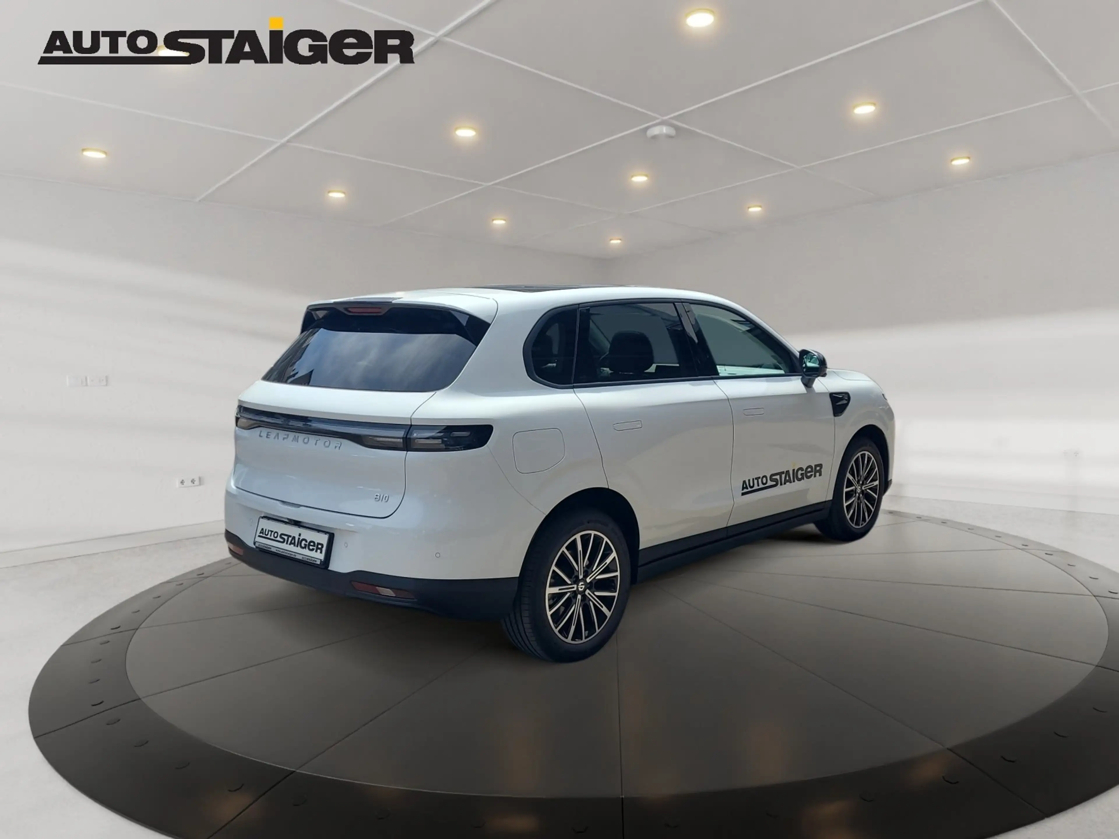 Leapmotor B10 1.5 18 W EV Design ACC+LED+Navi+Pano+SD+SHZ — photo 7
