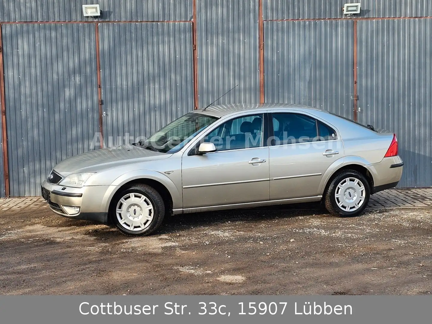 Ford Mondeo Lim. Ghia (Nr. 128) Beige - 1