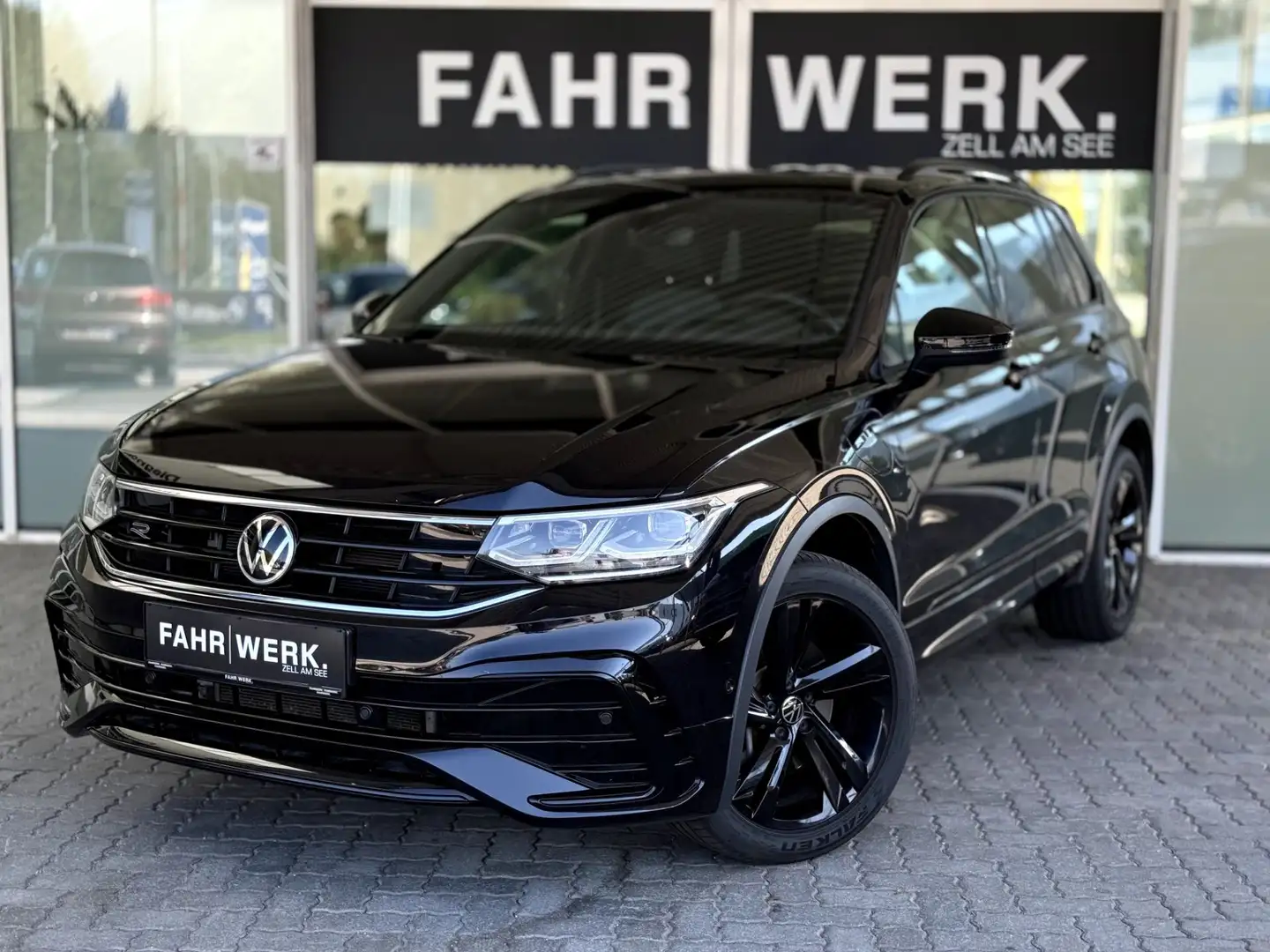 Volkswagen Tiguan 1,4 TSI eHybrid R-Line DSG *Pano* *AHK* *RFK* Schwarz - 1