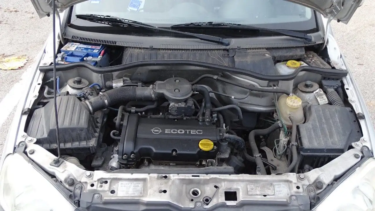 Opel Corsa 1.2i 16V cat, 75 cv. Benzina, versione "Comfort".., foto 12