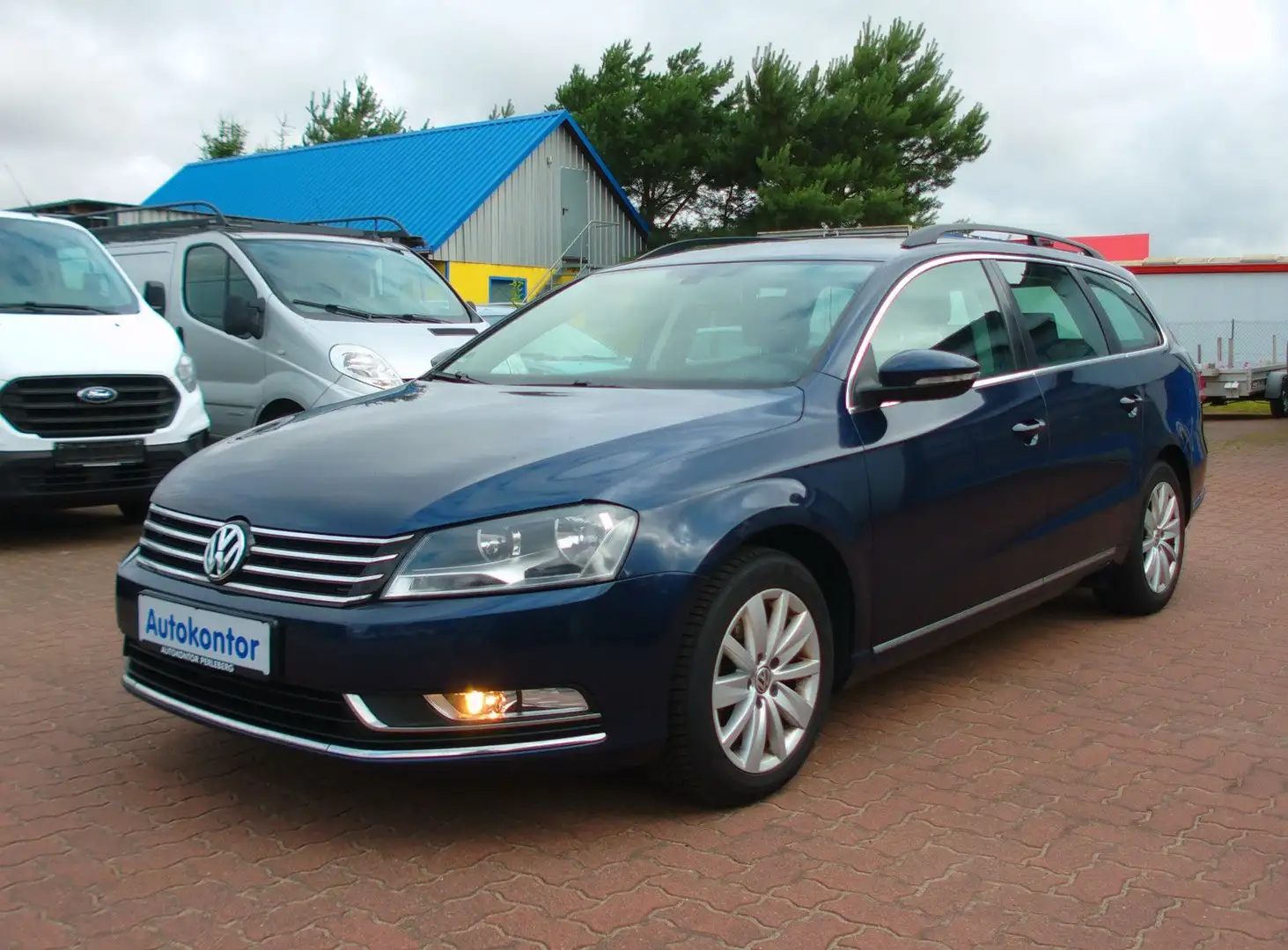 Volkswagen Passat Variant Comfortline .schw.AHK.SHZ.Navi Bleu - 1