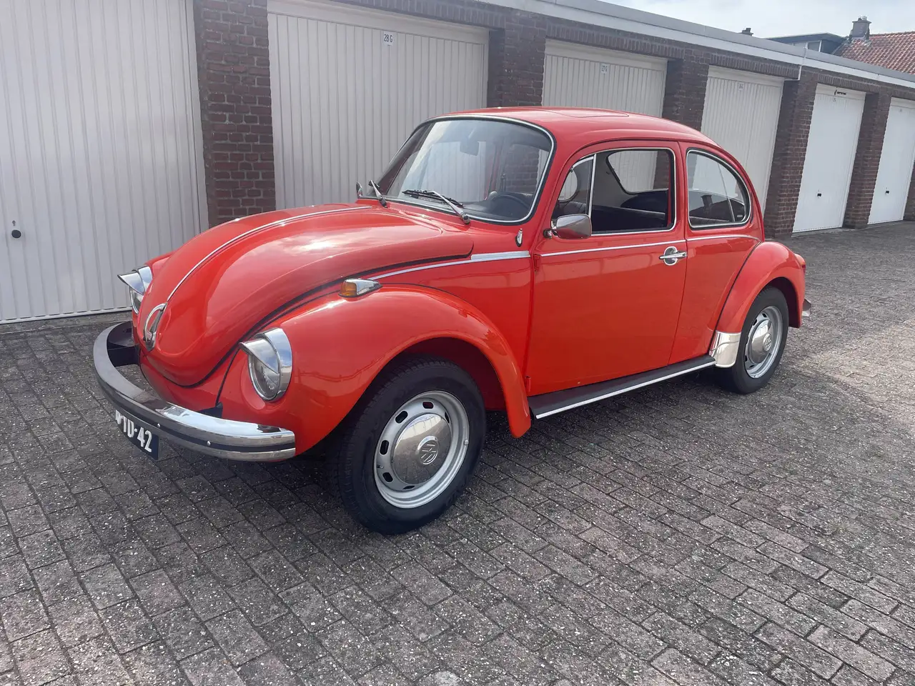 Volkswagen Kever Sedan, foto 1