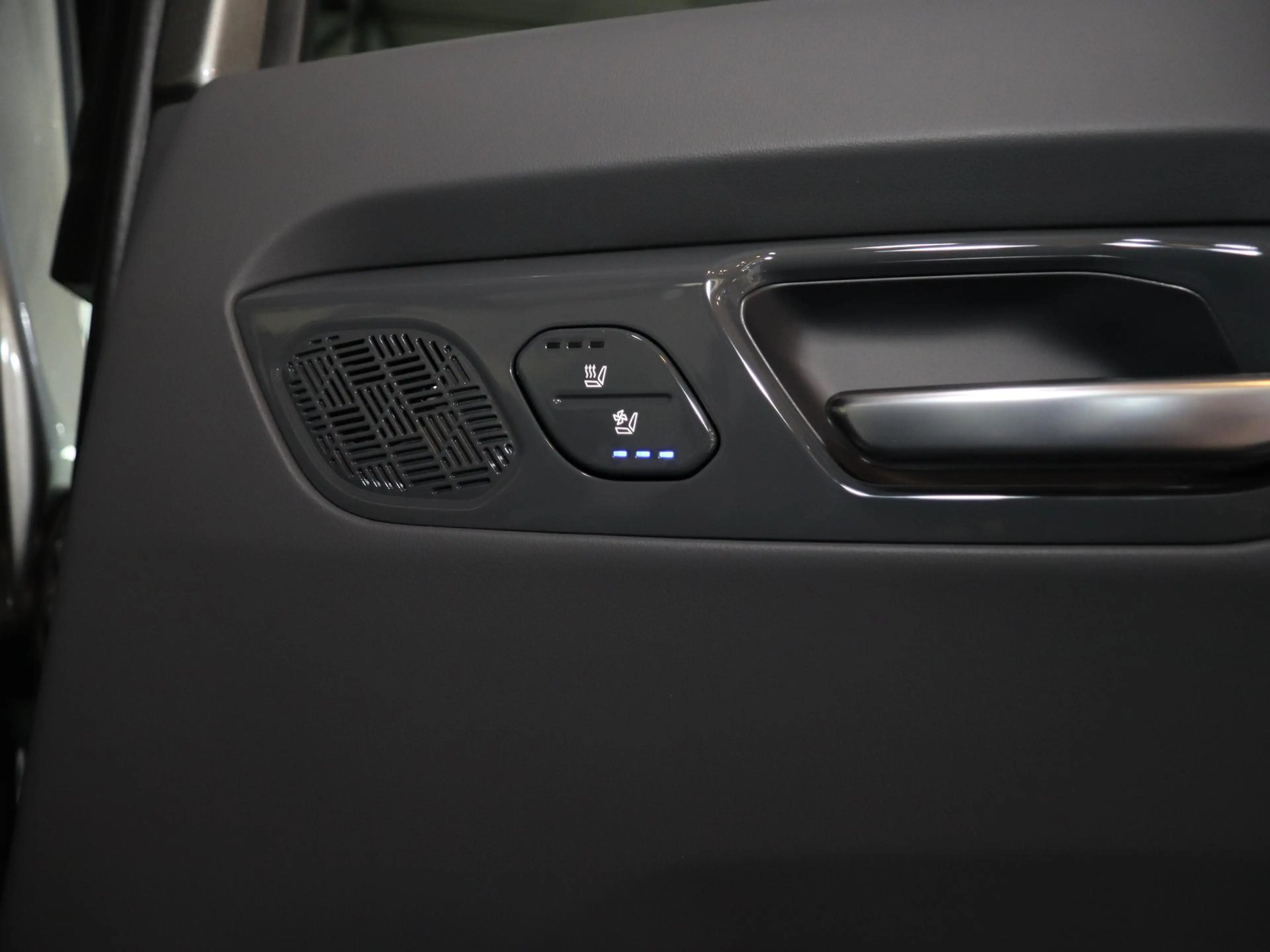 Kia EV9 GT-Line AWD 99.8 kWh | Panoramaschuifdak  | LED-ma — photo 11