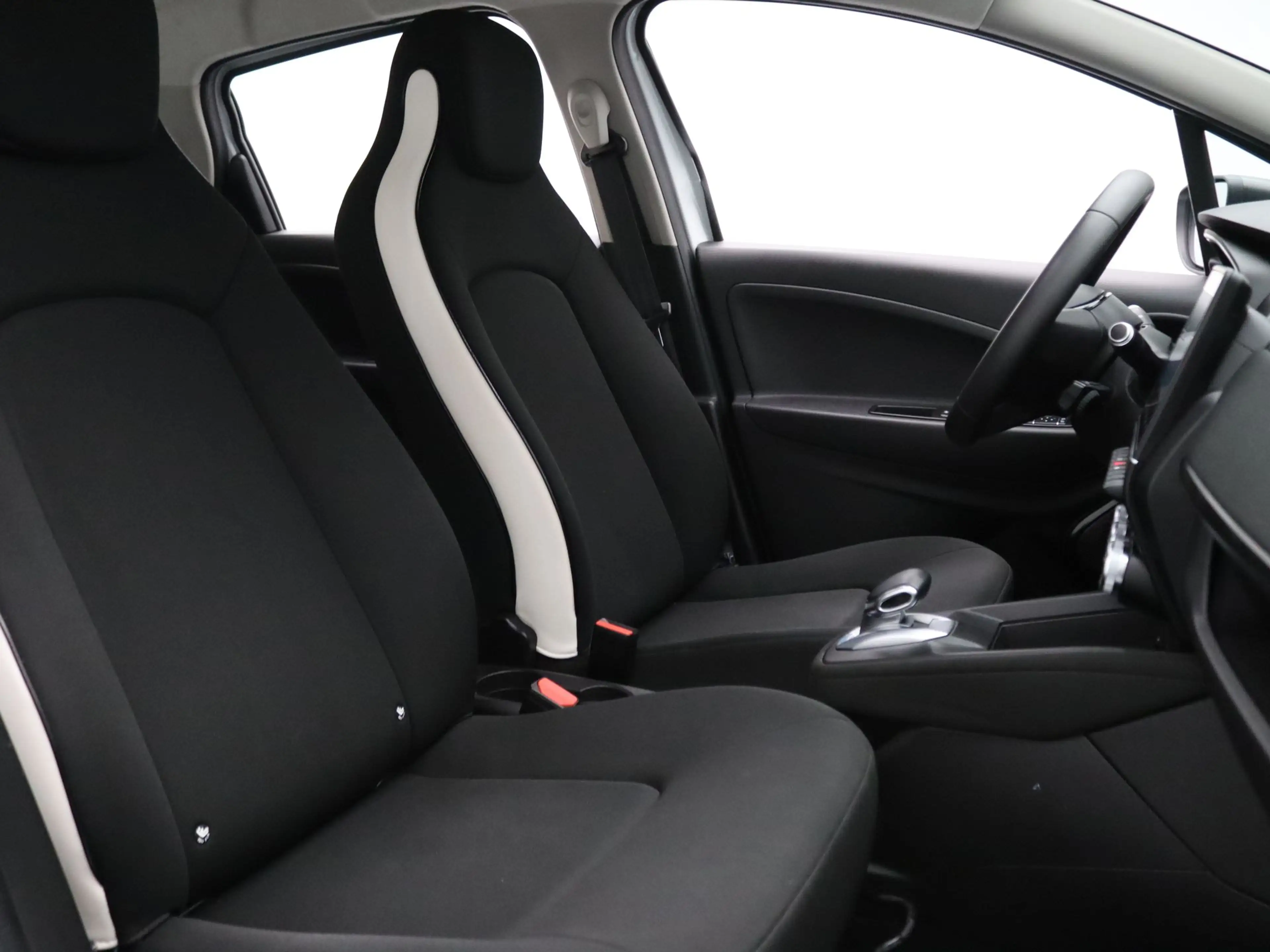 Renault ZOE R110 Life Carshare 52 kWh Apple Carplay/Android Au — photo 31