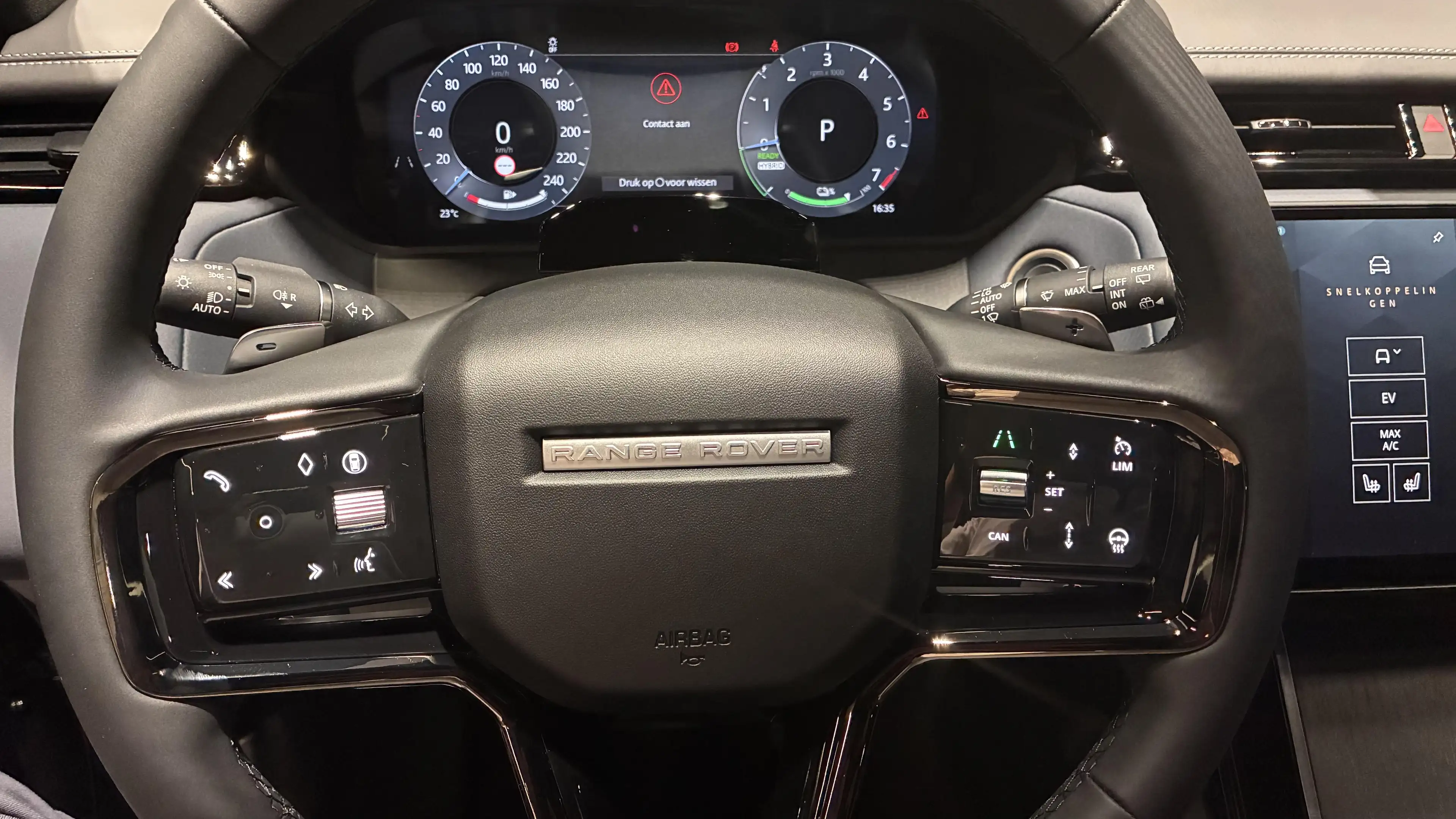 Land Rover Range Rover Velar P400e Belgravia AWD Auto. 26.75MY — photo 15