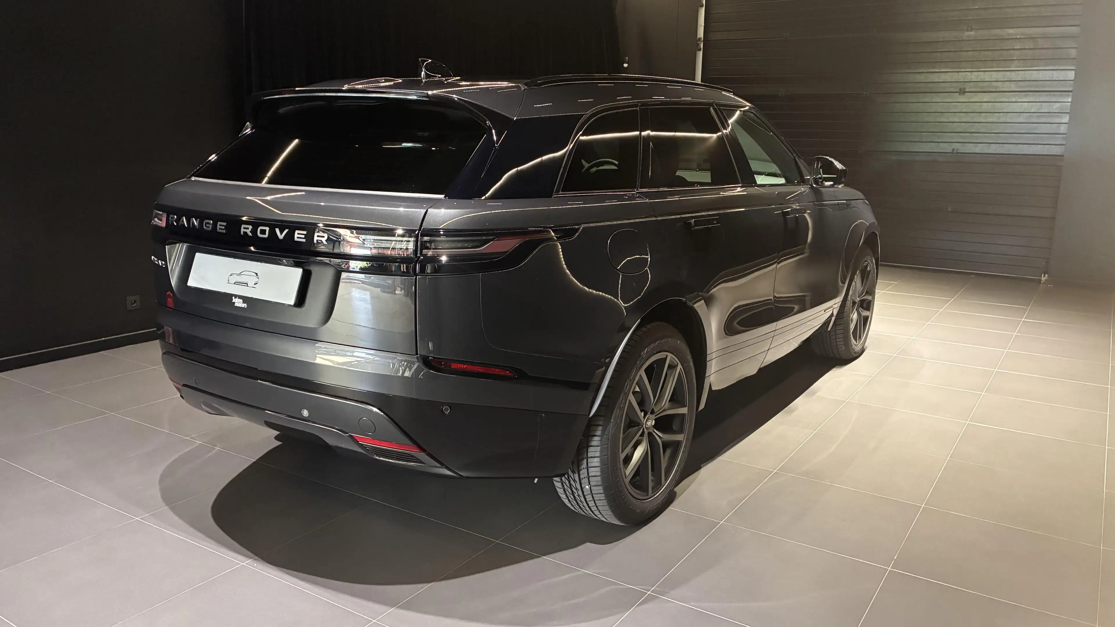 Land Rover Range Rover Velar P400e Belgravia AWD Auto. 26.75MY — photo 2