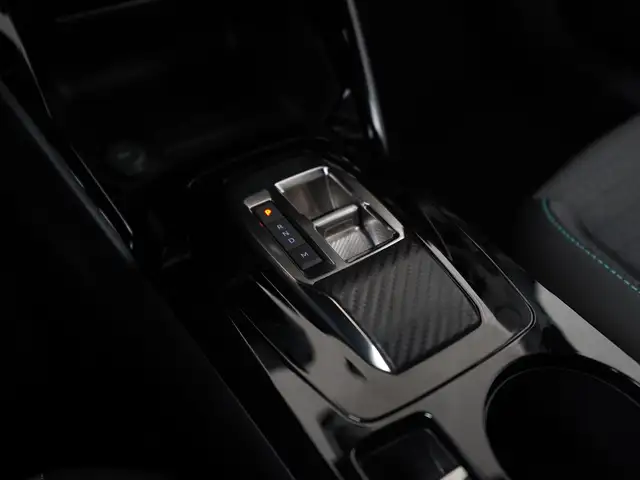 Peugeot 2008 view 11
