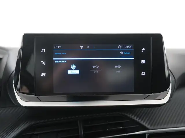 Peugeot 2008 view 14