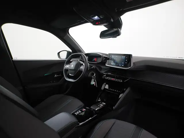 Peugeot 2008 view 2