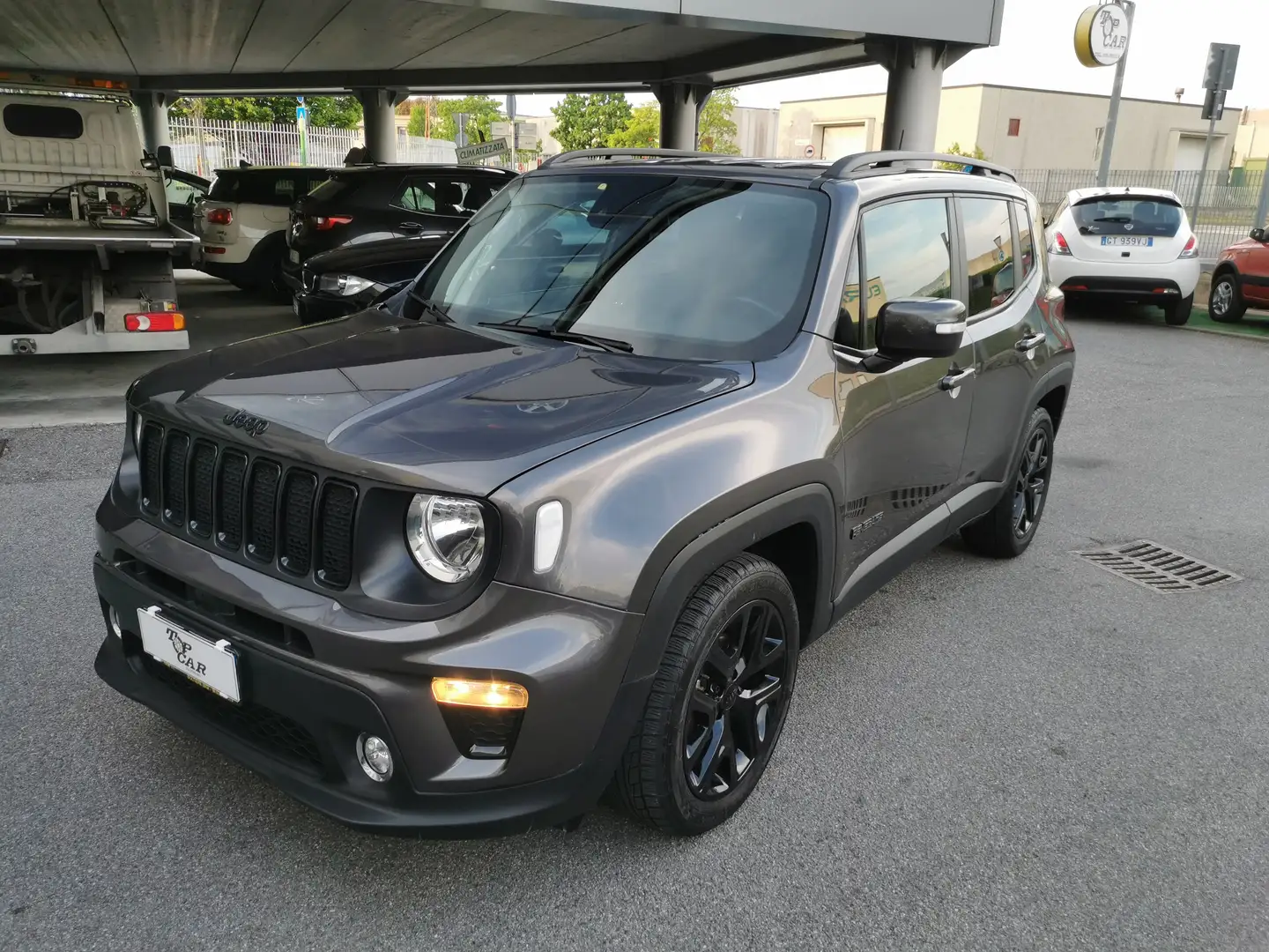 Jeep Renegade 1.0 t3 night eagle 2wd Grau - 1