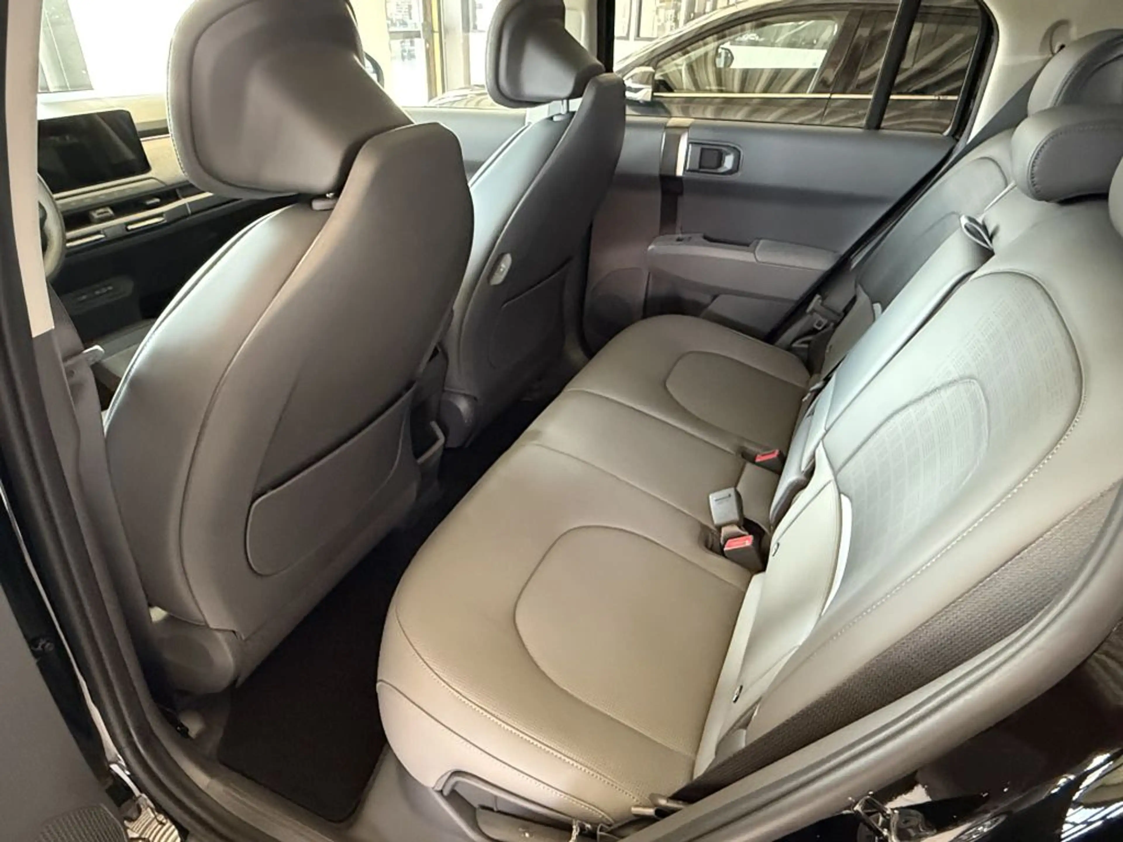 Kia EV3 58,3-kWh FWD Earth — photo 9