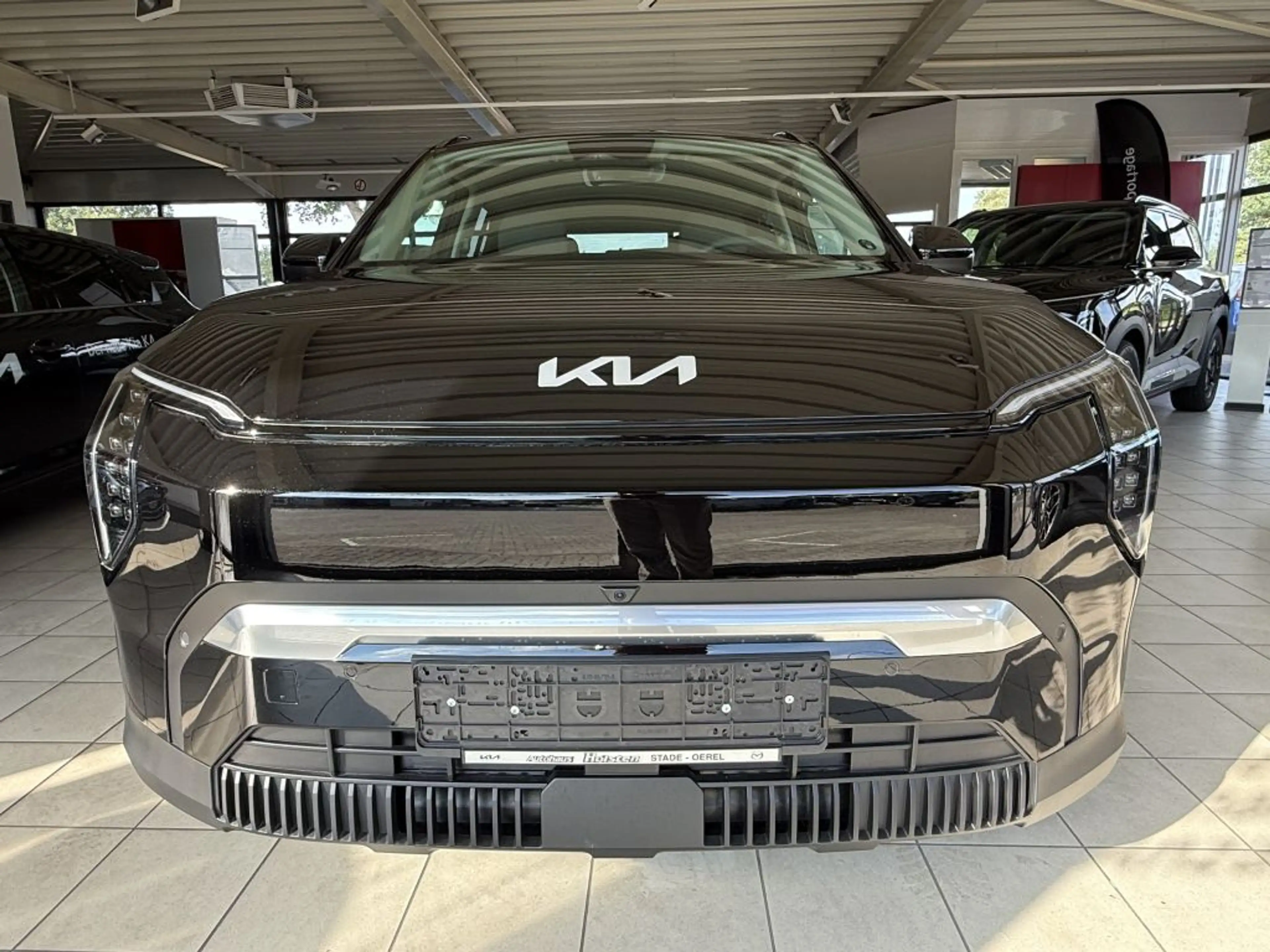 Kia EV3 58,3-kWh FWD Earth — photo 3