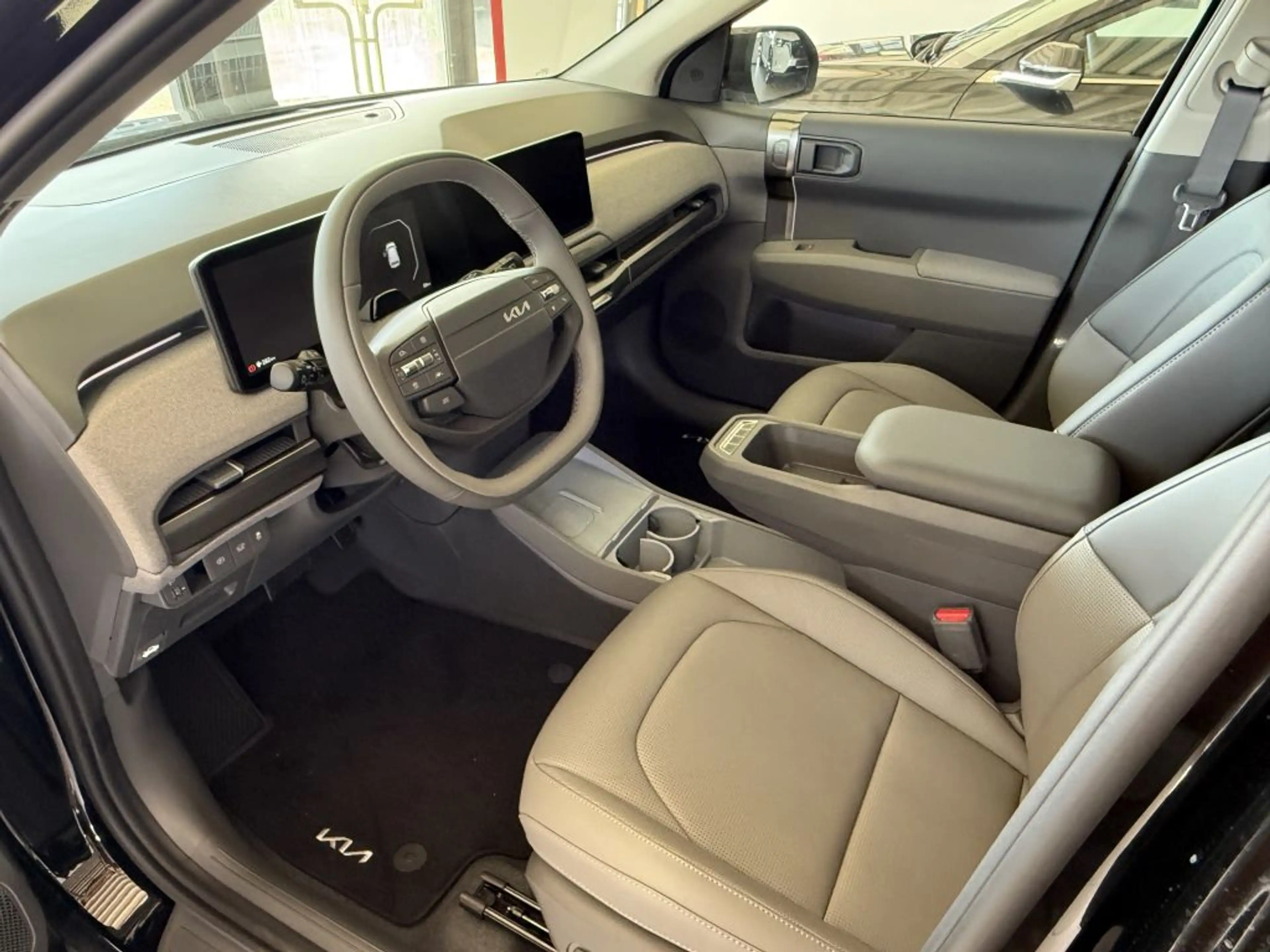 Kia EV3 58,3-kWh FWD Earth — photo 6
