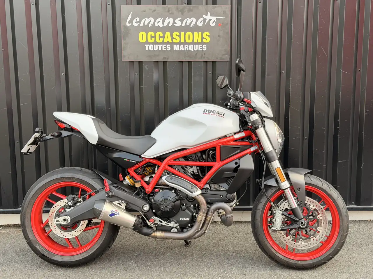 Ducati Monster 797
