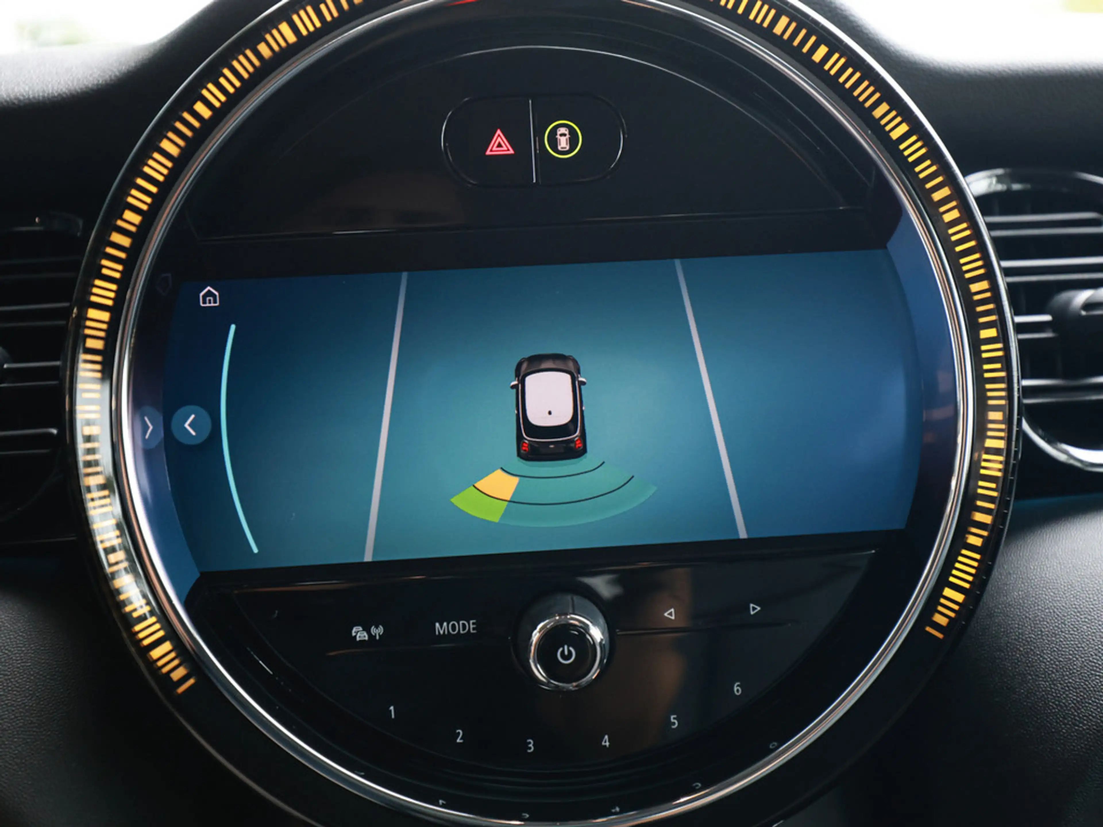MINI Cooper SE Classic Trim FACEL. LED SHZ PDC — photo 15